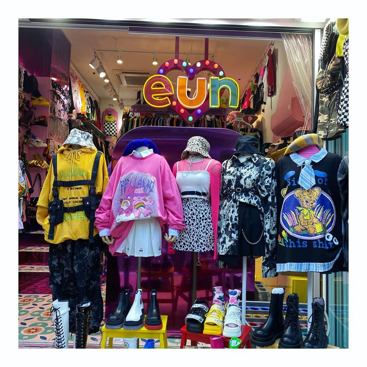 首尔购物-弘大必逛的街头嘻哈风衣服店 99店名:eun 98喜欢嘻哈