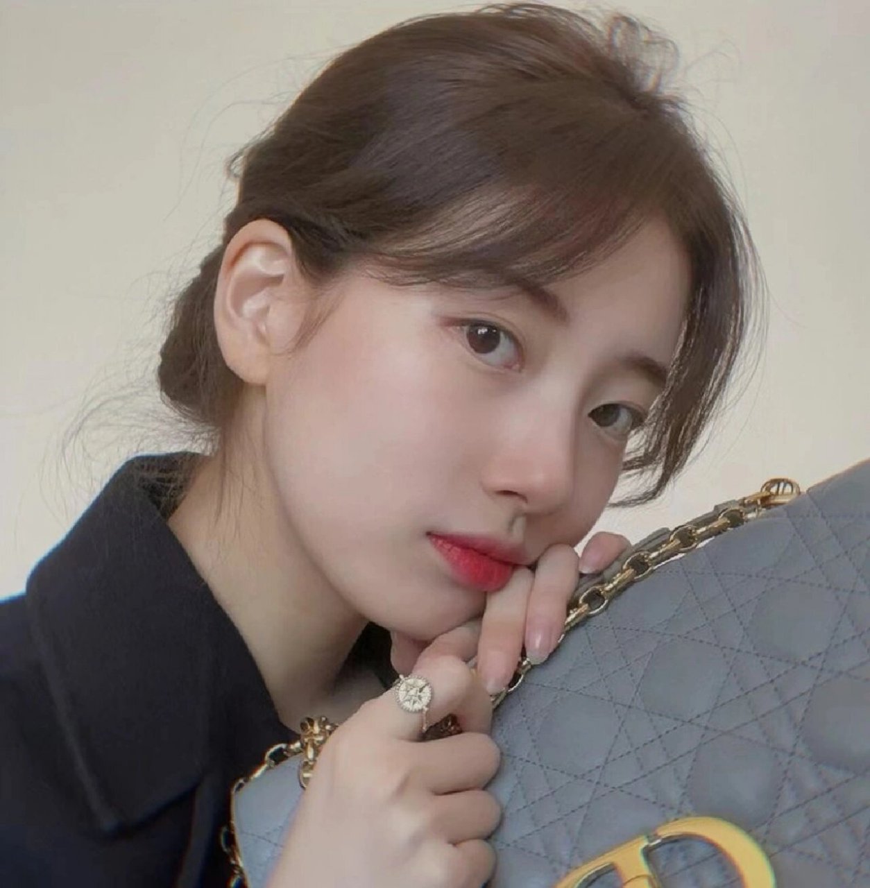 南韩美女裴秀智绝美春季头像