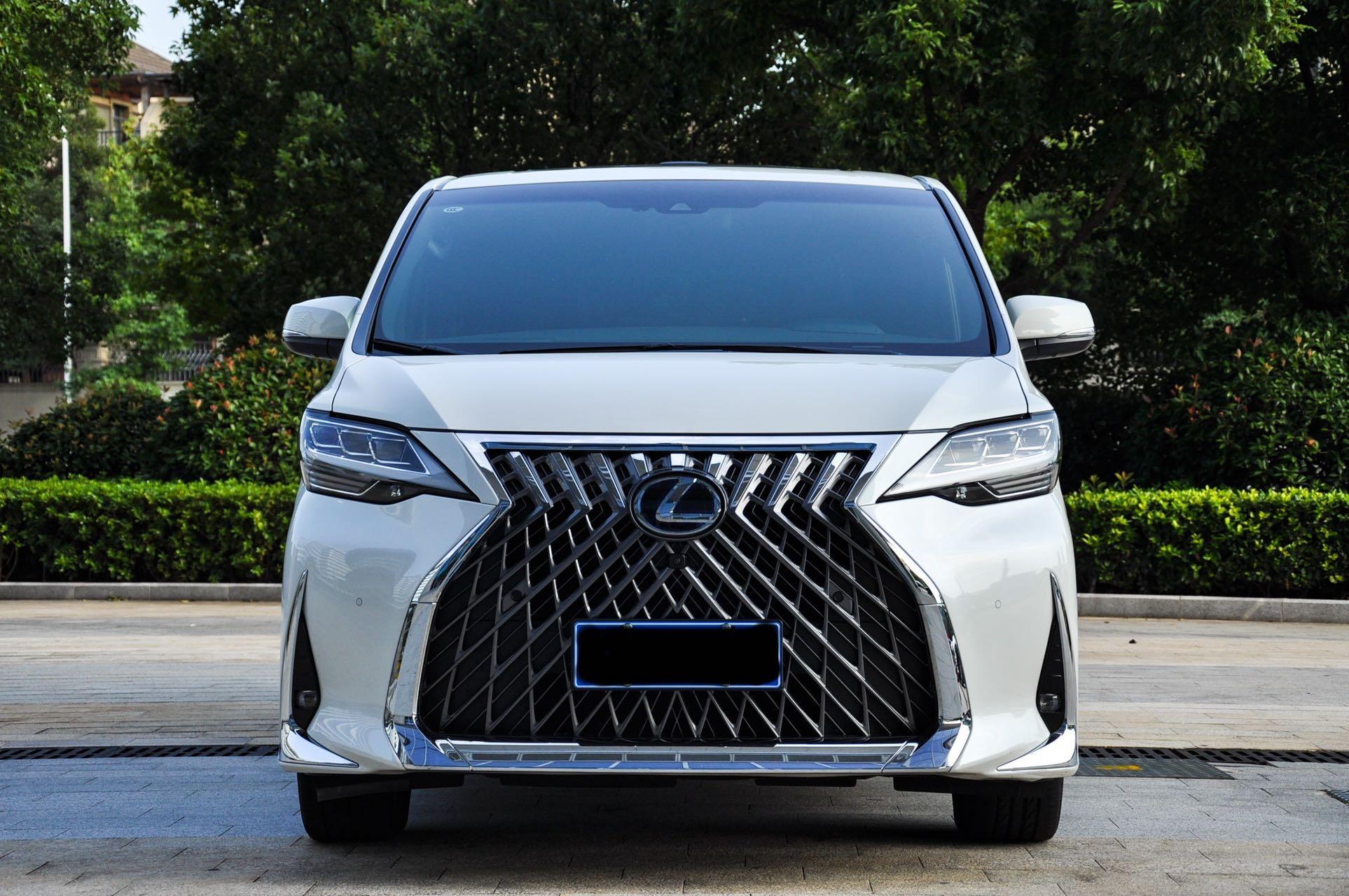 商务车天花板-雷克萨斯lm300.