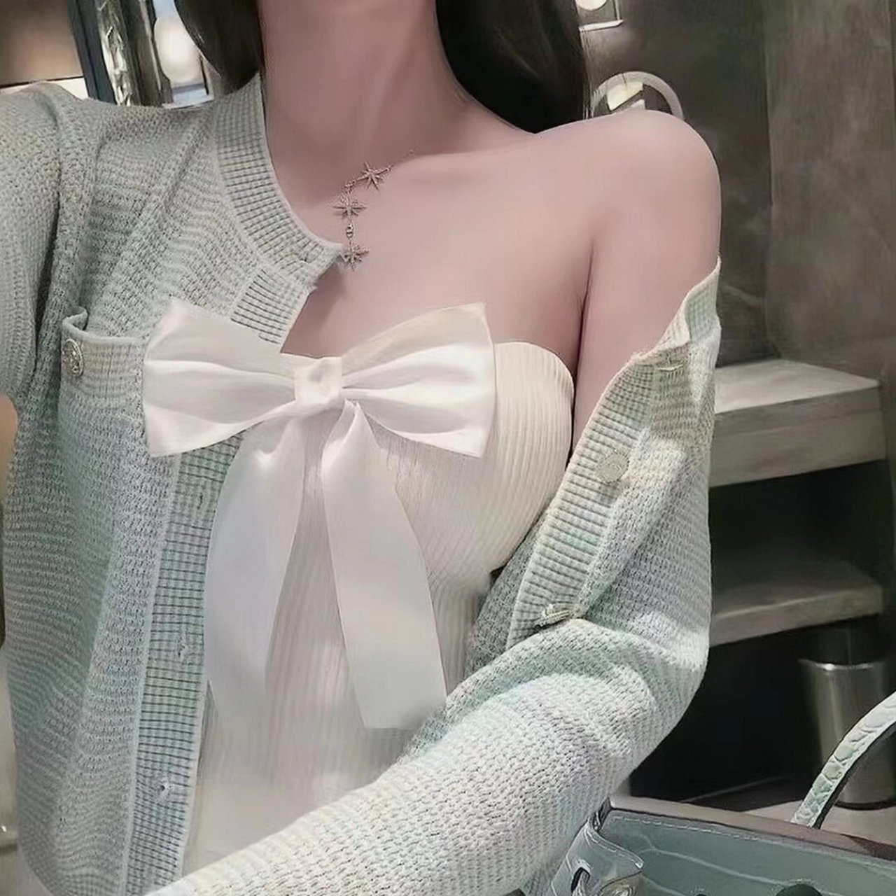 女生锁骨头像 2022年超火女生性感头像#优质女生头像# #性感女孩