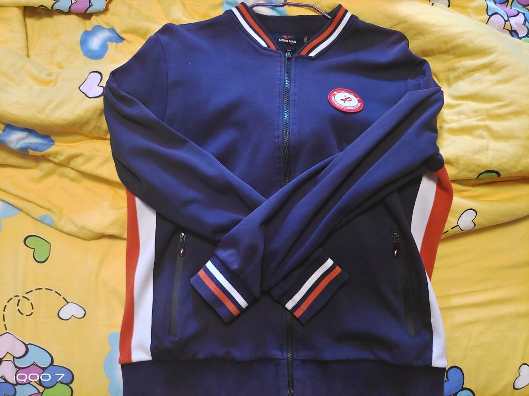 高一快开学了,只不过校服仍旧是这一件,分别在重庆一中,再一次相遇在