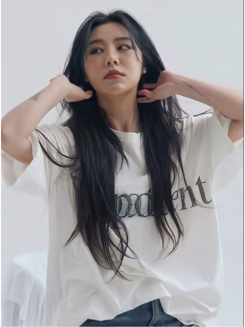 高层次长碎发 巨显瘦 对各种脸型都很友好 最显瘦修饰脸型的高层次长