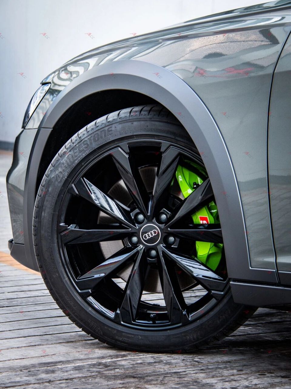 奥迪a6 allroad(c8)卡钳烤漆 轮毂烤漆 轮毂卡钳想要什么颜色 就可以