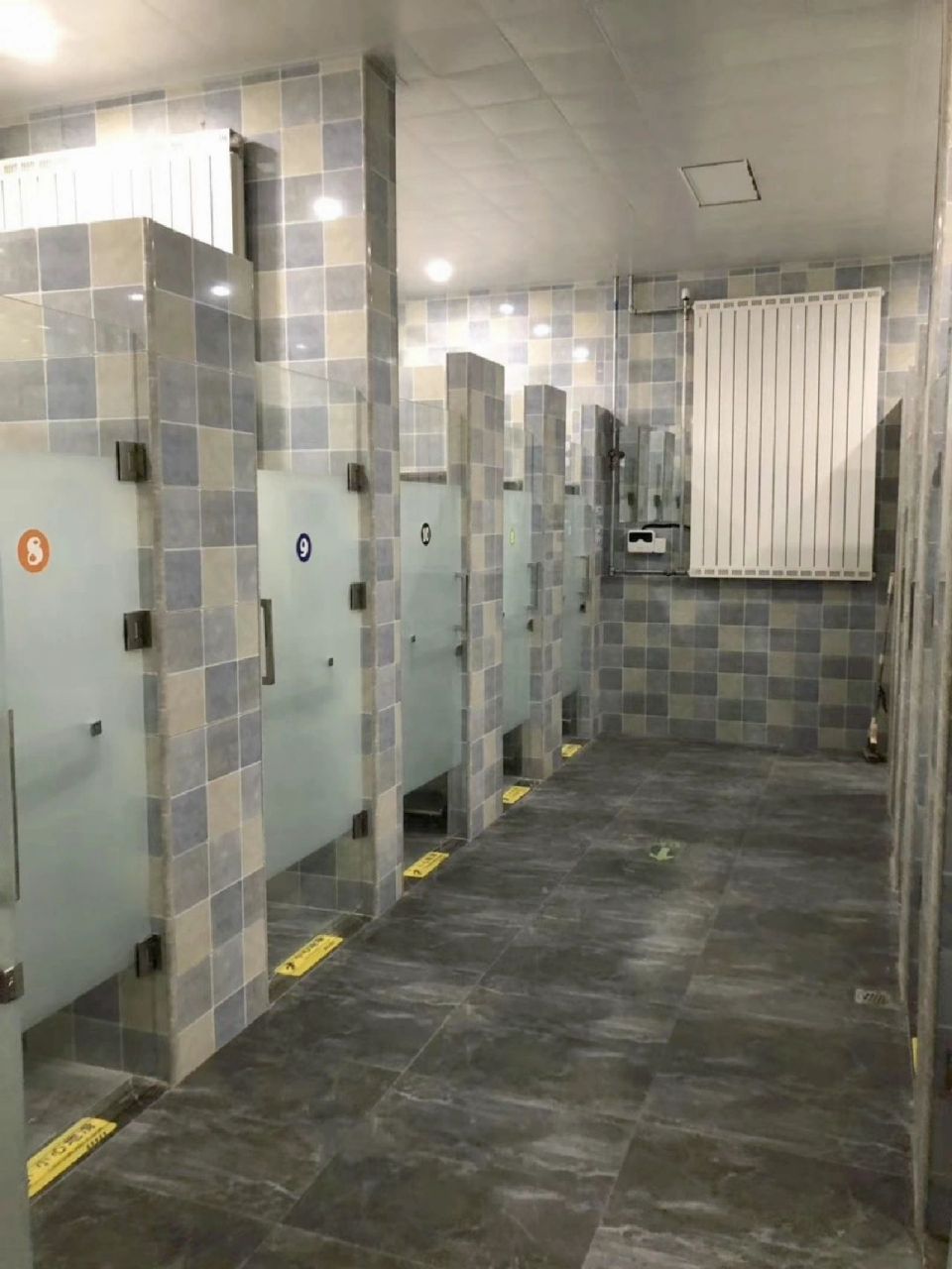 天津商业大学宝德学院 这浴室我不敢宣传 希望学弟学妹们能住进去,用