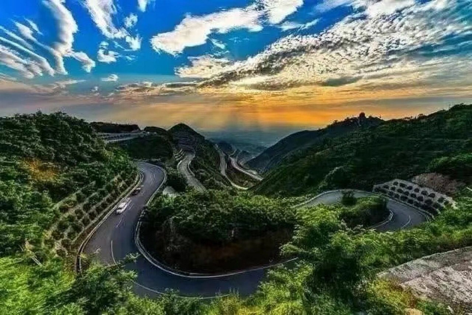 骊山最美环山路图片