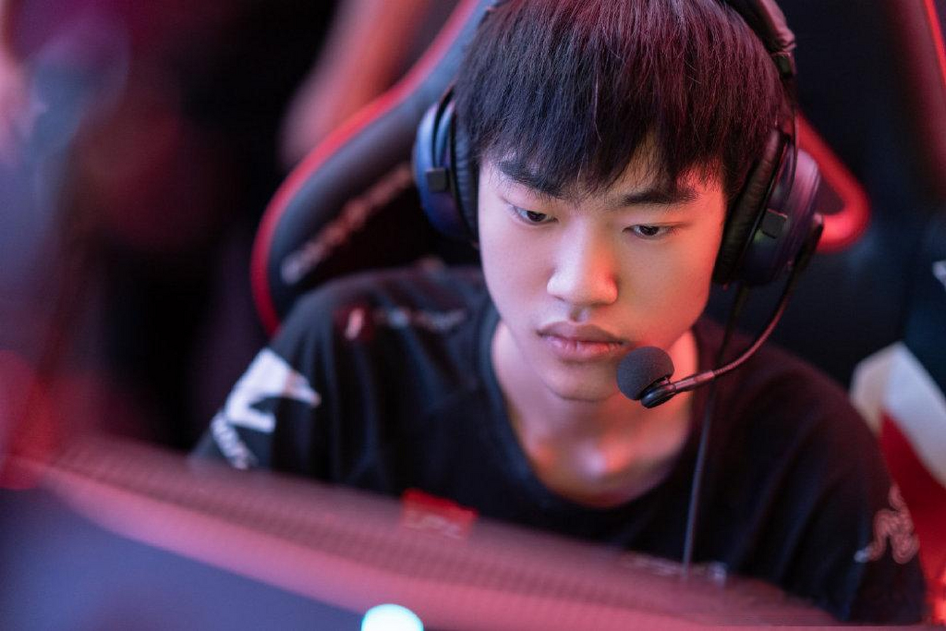 lol:左手人设崩塌,亚运会名额彻底没戏,tes夏季赛要分崩离析了 之前就