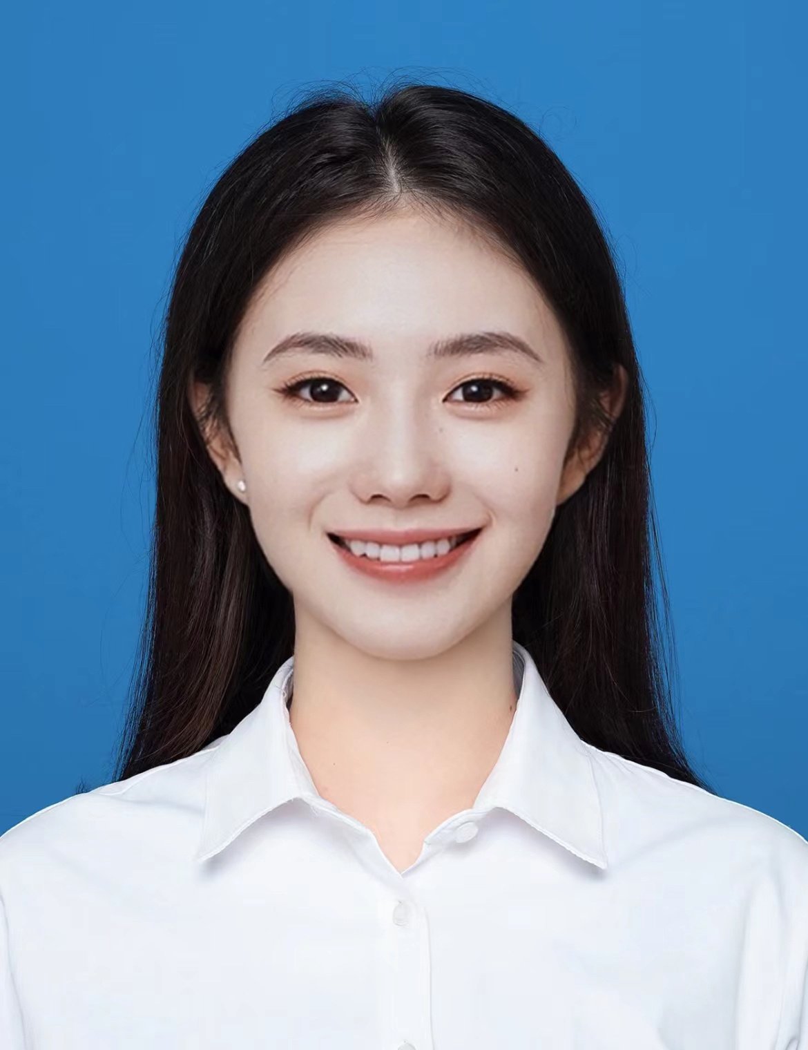 白色衬衫证件照也太好看啦751575157515 喜欢的宝贝快来