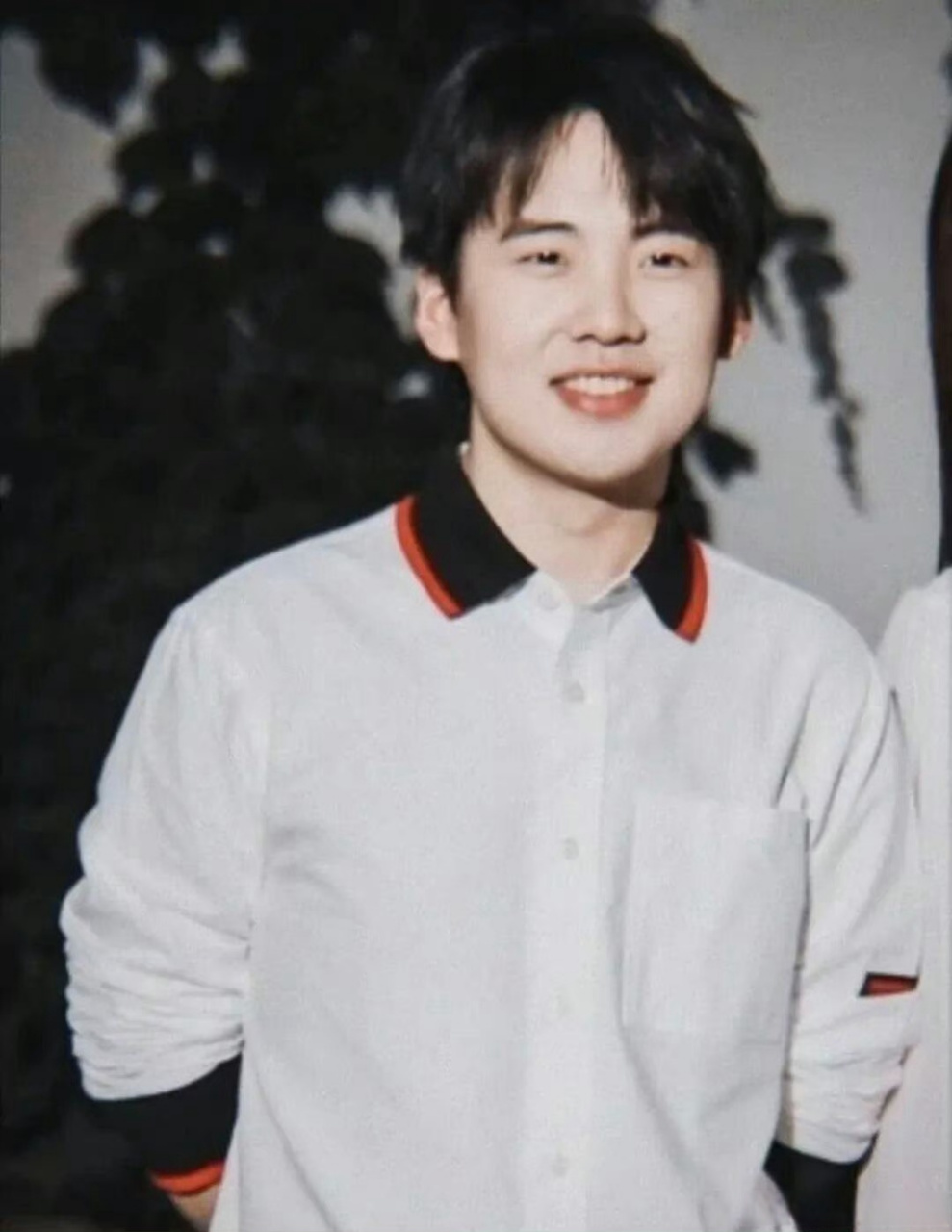 郭麒麟黄明昊为蒋依依打call两位帅哥都来给妹妹加油,我们也来为她打