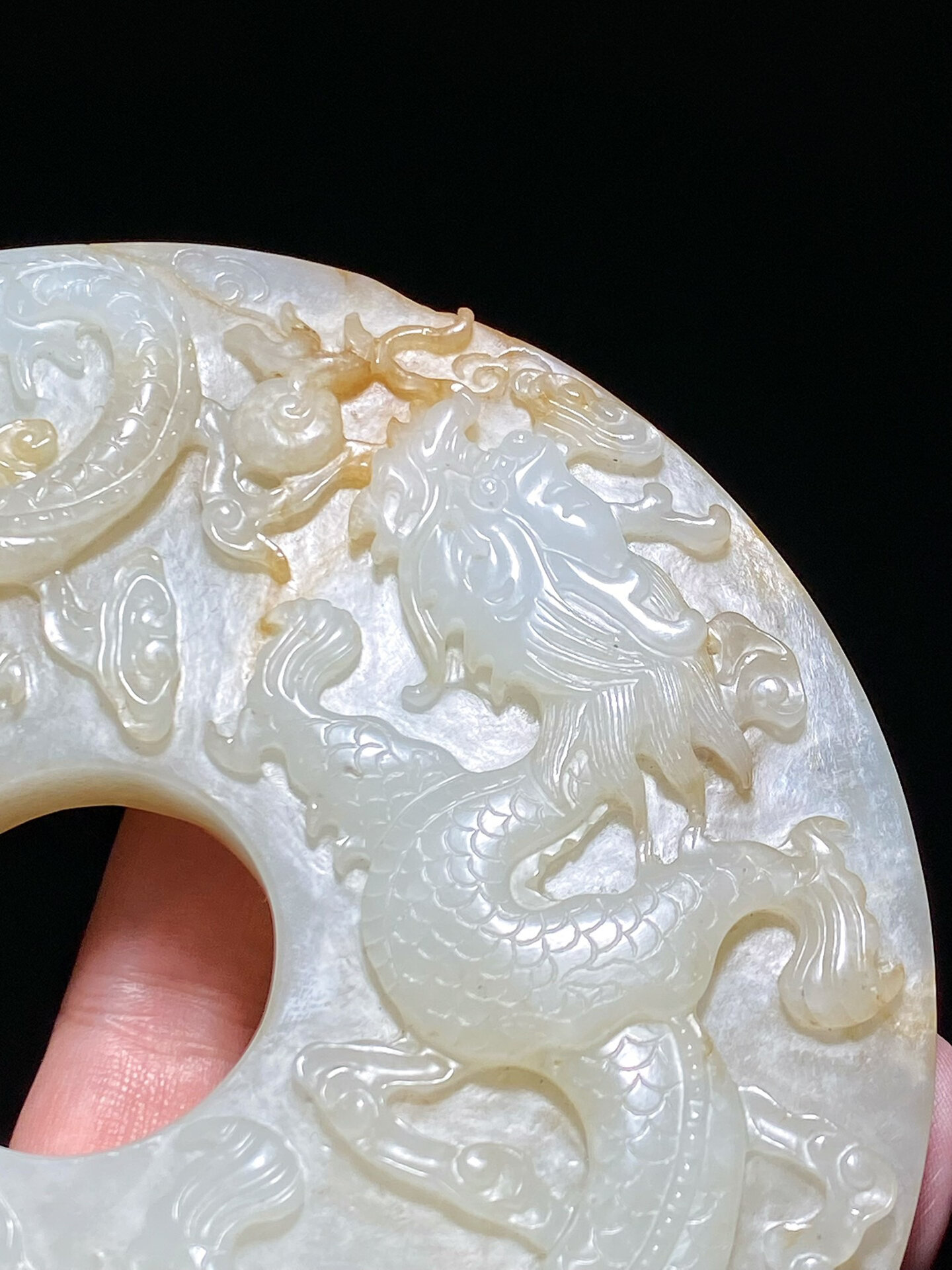 清乾隆 和田玉籽料 白玉 双龙戏珠纹 玉璧