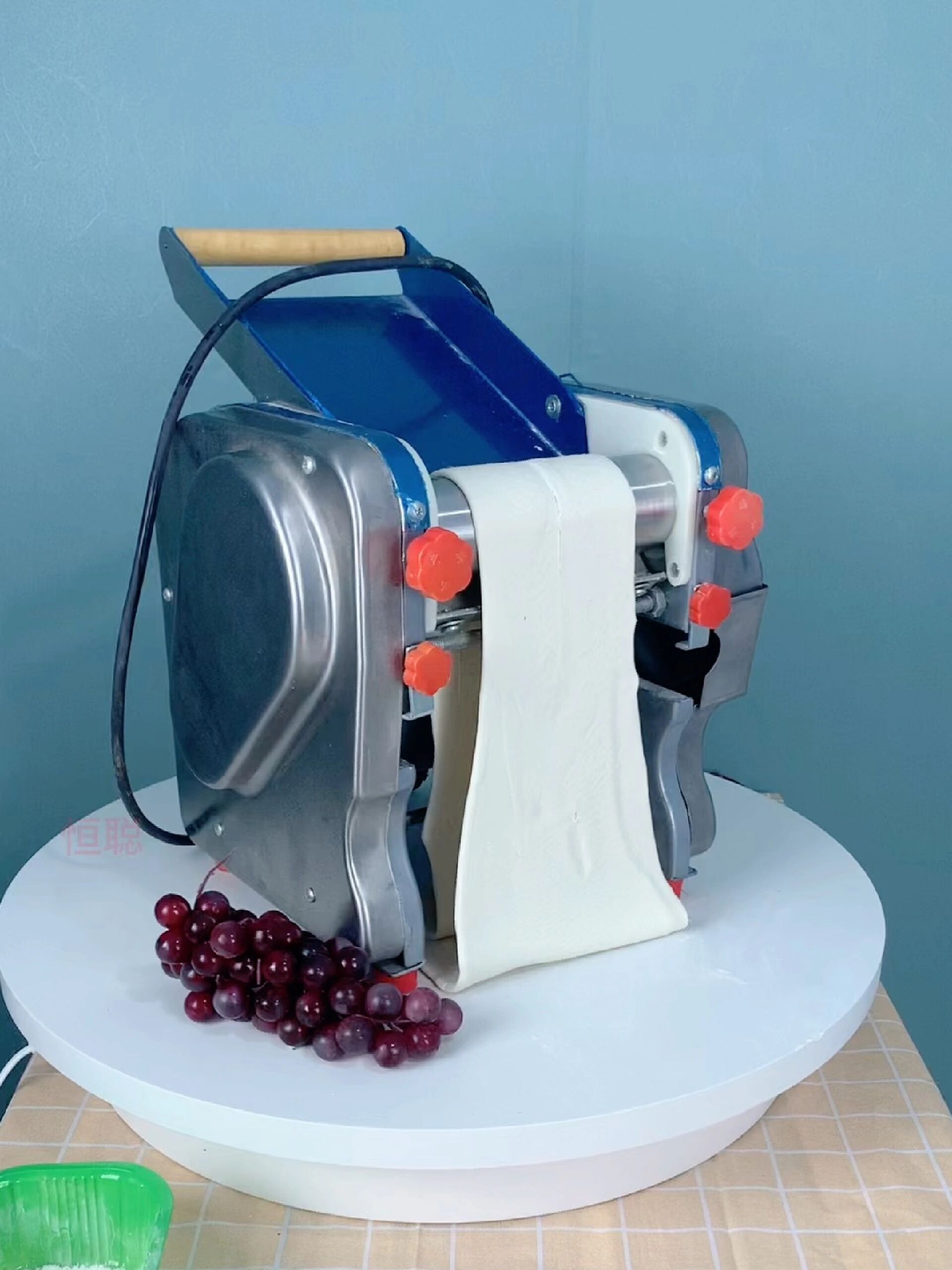 小型压面机 家用商用小型面条机