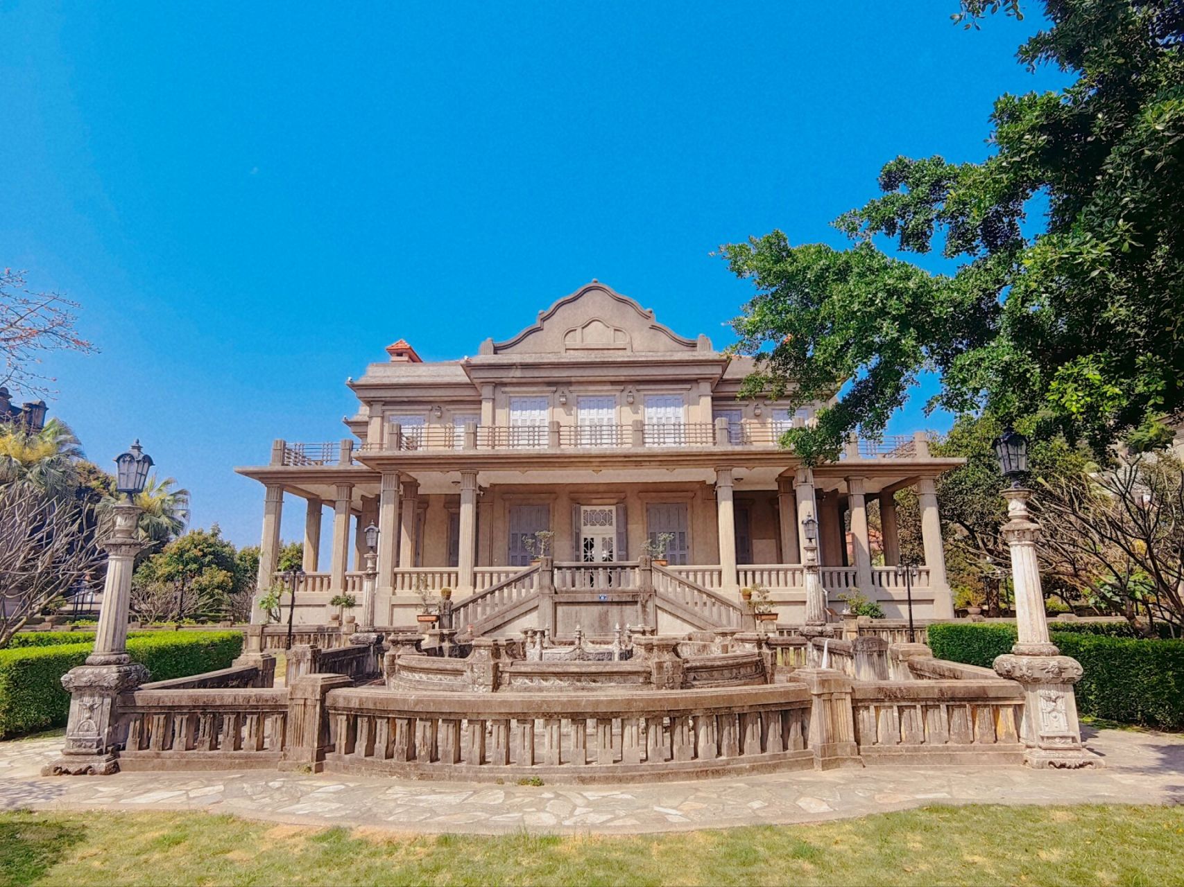 今日探店 鼓浪屿民国别墅黄家花园 鼓浪屿被誉为"万国建筑博览",上面