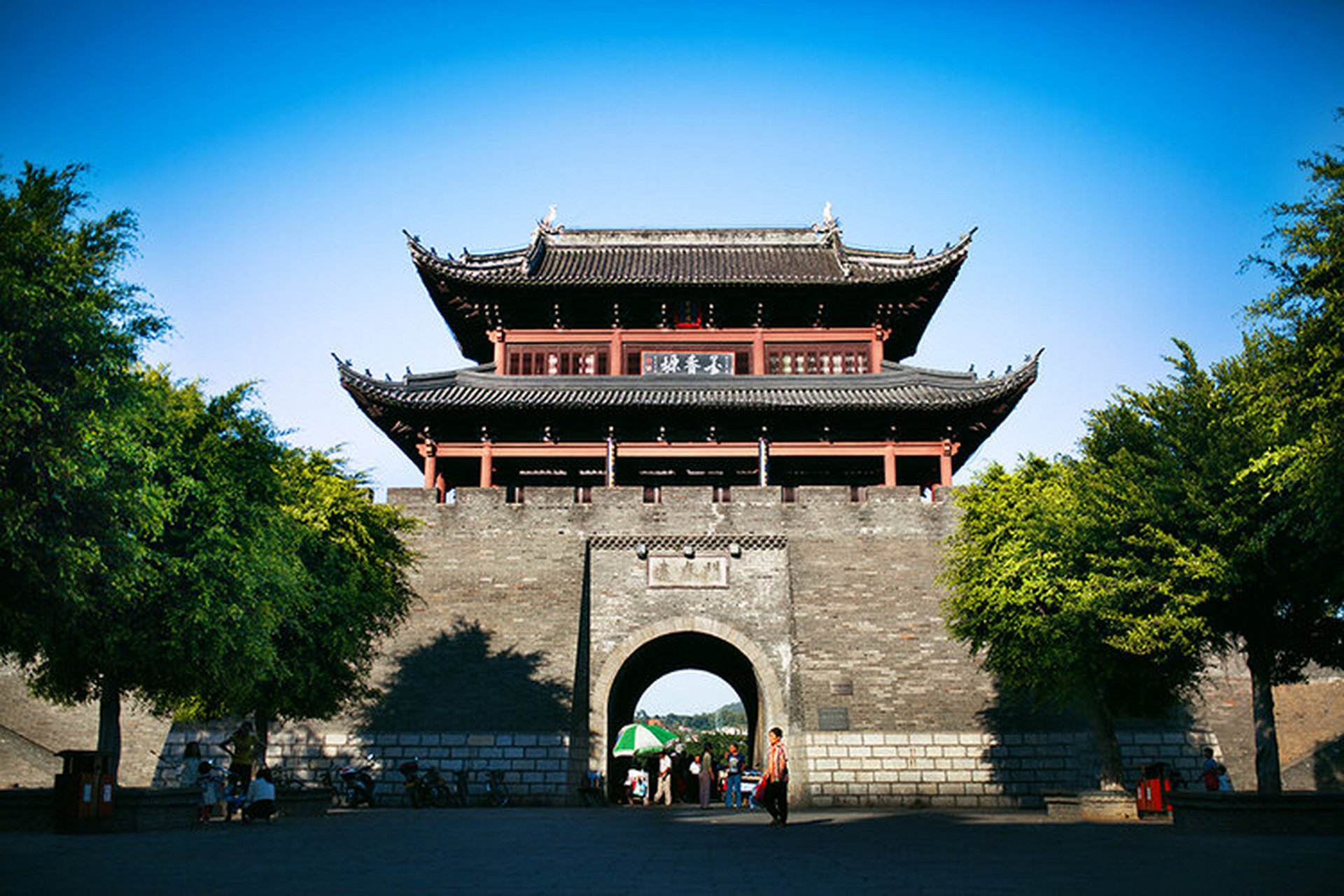 赣州旅游景点排行榜(赣州必去十大景点) 赣州是江西三座国家历史文化