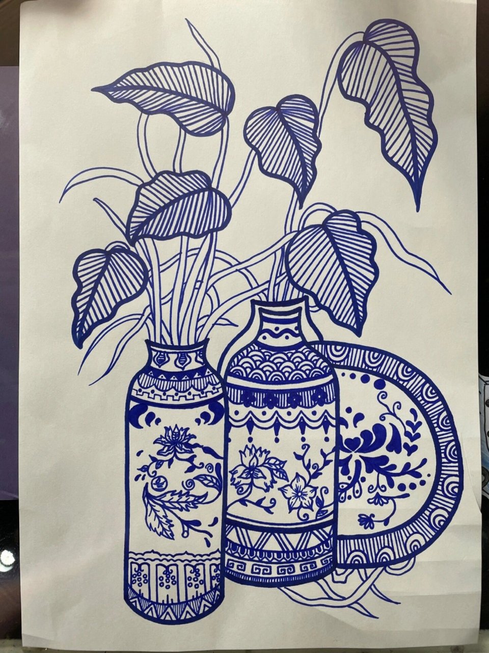 青花瓷花瓶线描画图片