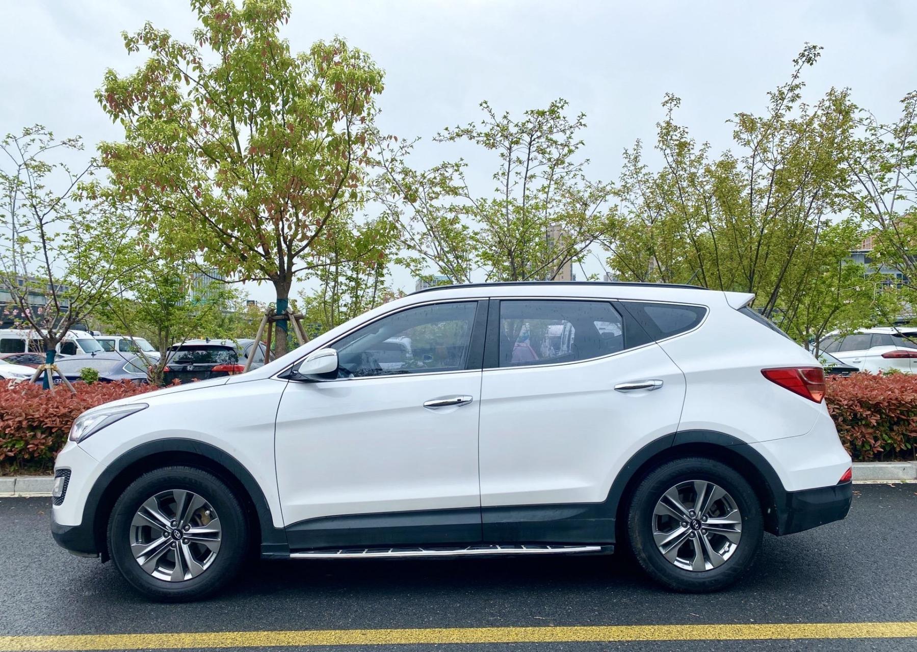 15款北京现代全新胜达2.