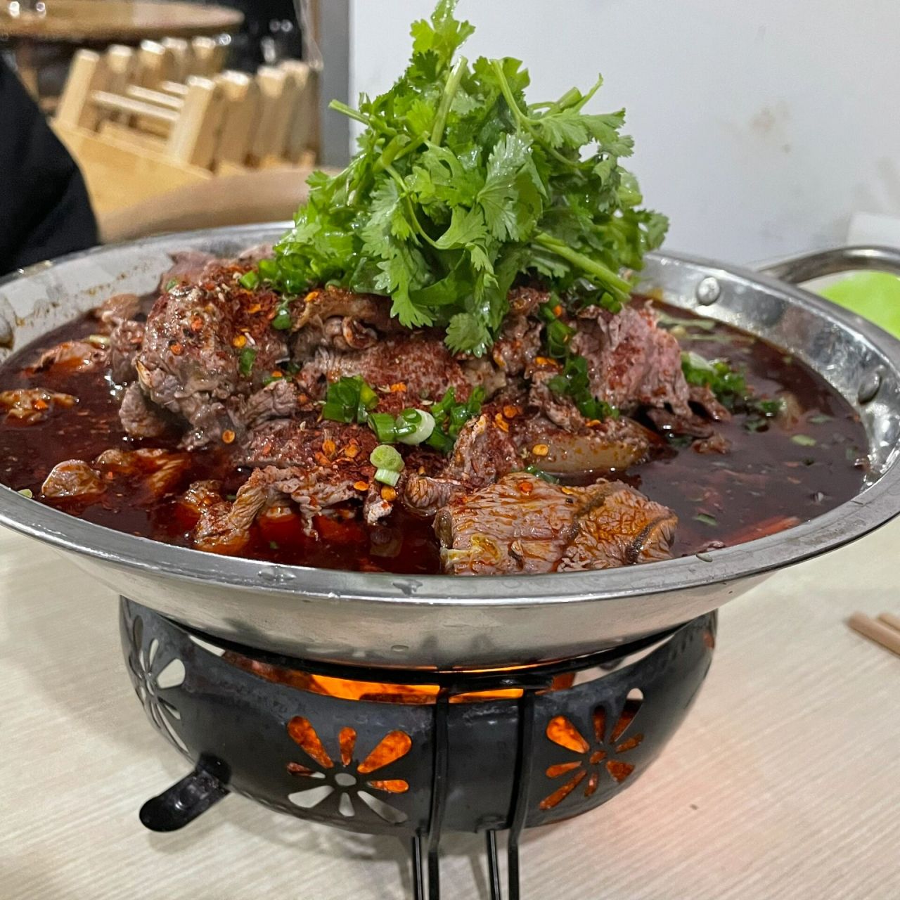 乐山打卡|一周吃两次的鲜烧牛肉90 位于牟子镇上的一家鲜烧牛肉店