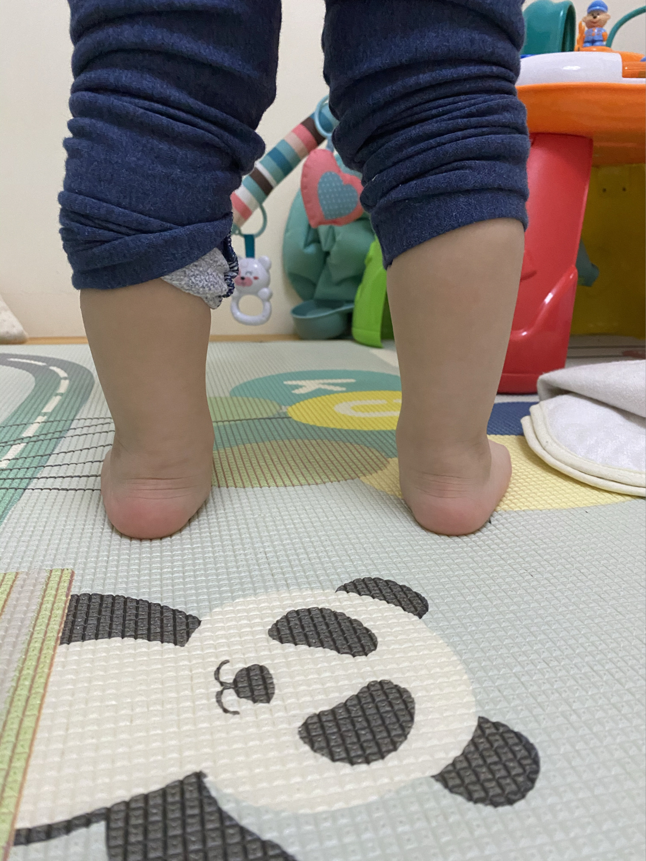 宝宝足外翻怎么办