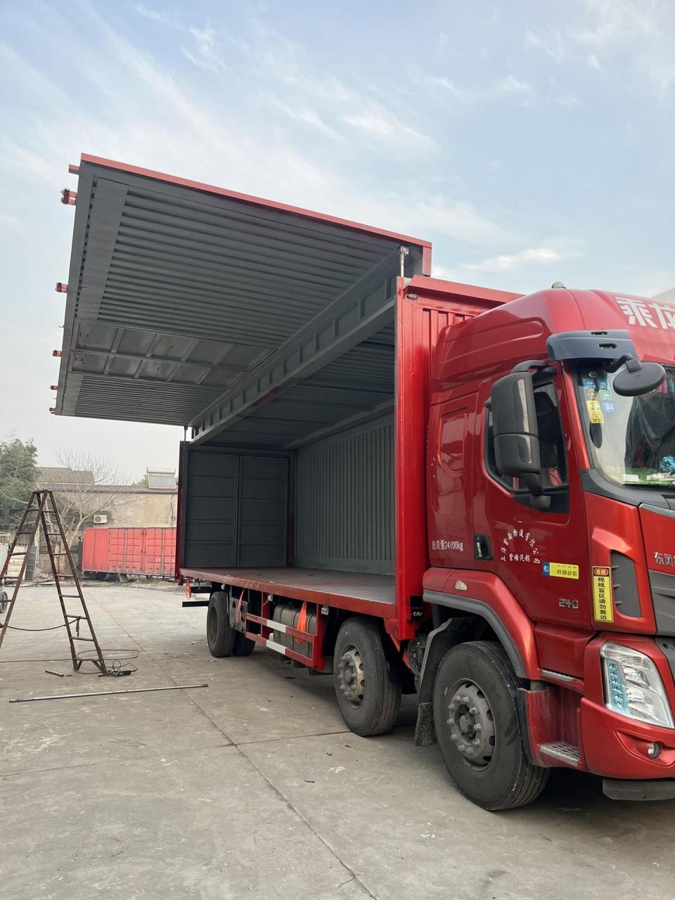 原标厢改的隐藏式直顶飞翼内长9.60内高2.65内宽2.52成品完成!