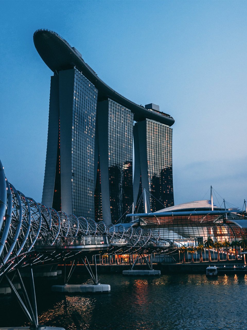 新加坡金沙酒店|无边泳池仿佛融入云端💕 🎈金沙酒店是新加坡一个