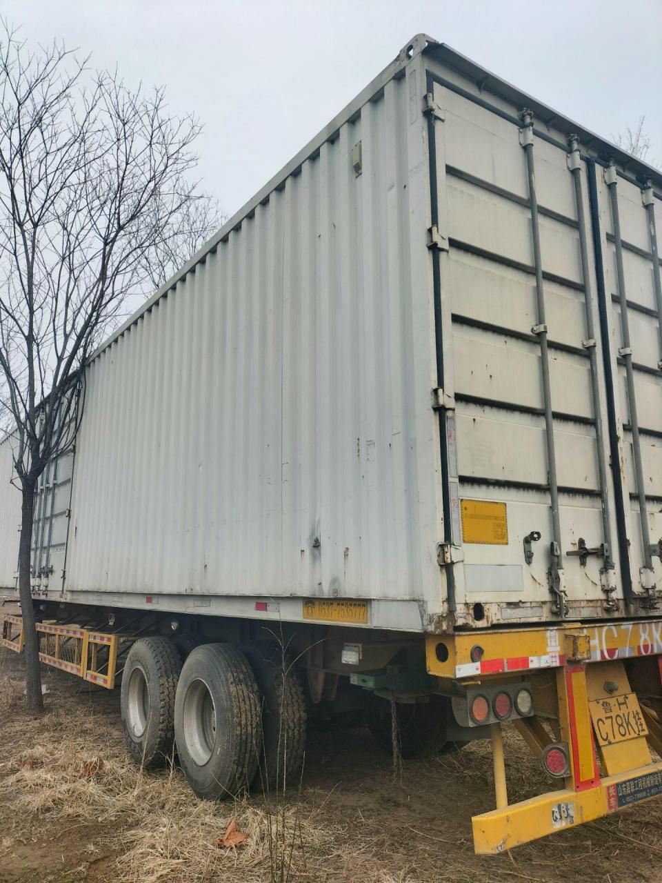 5米×60宽.标箱侧翻半挂车.手续齐全包提档.