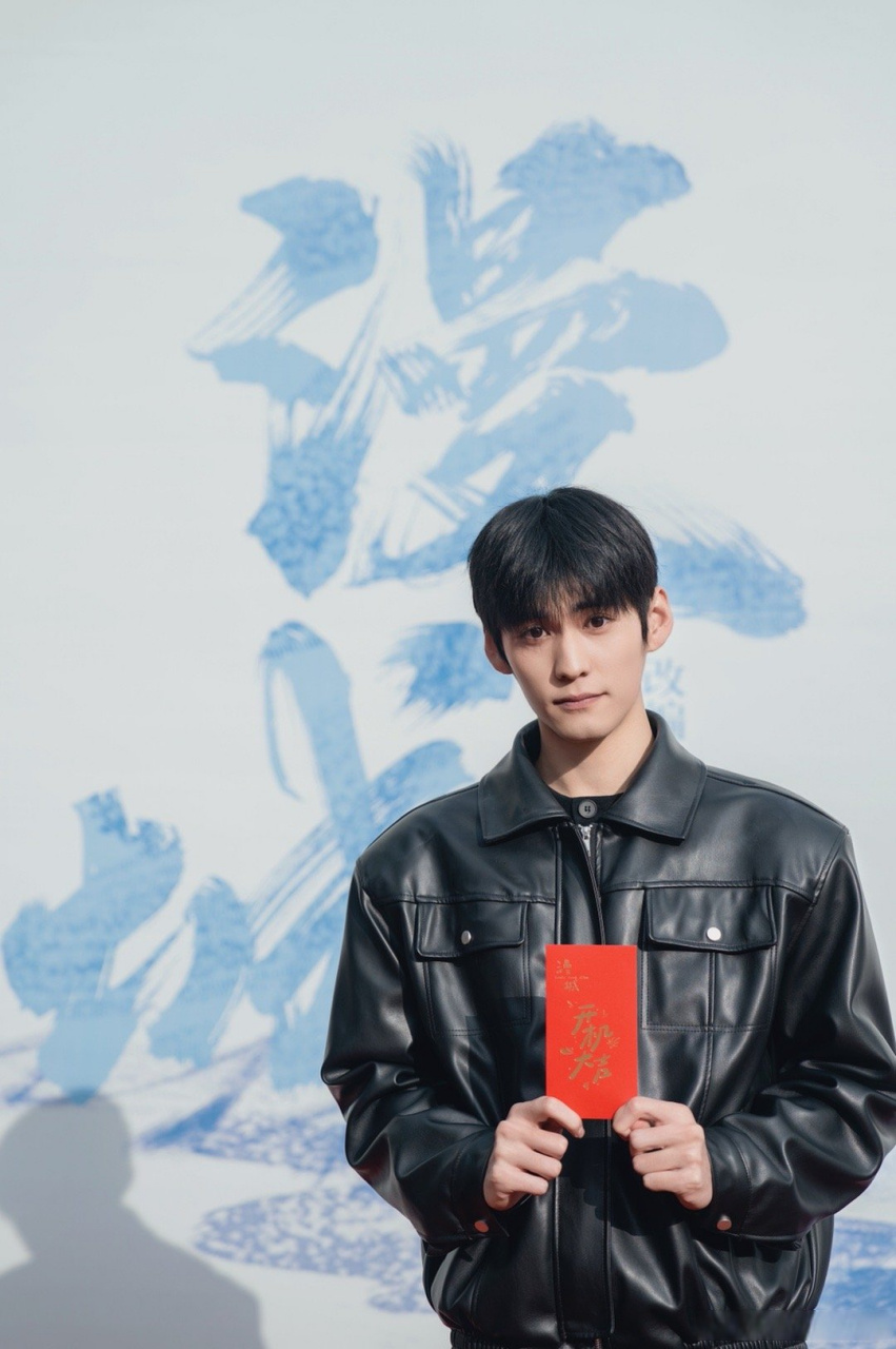 漫城开机# 讨人喜欢不是说说而已,万人迷罢了.你好,我是于书博.