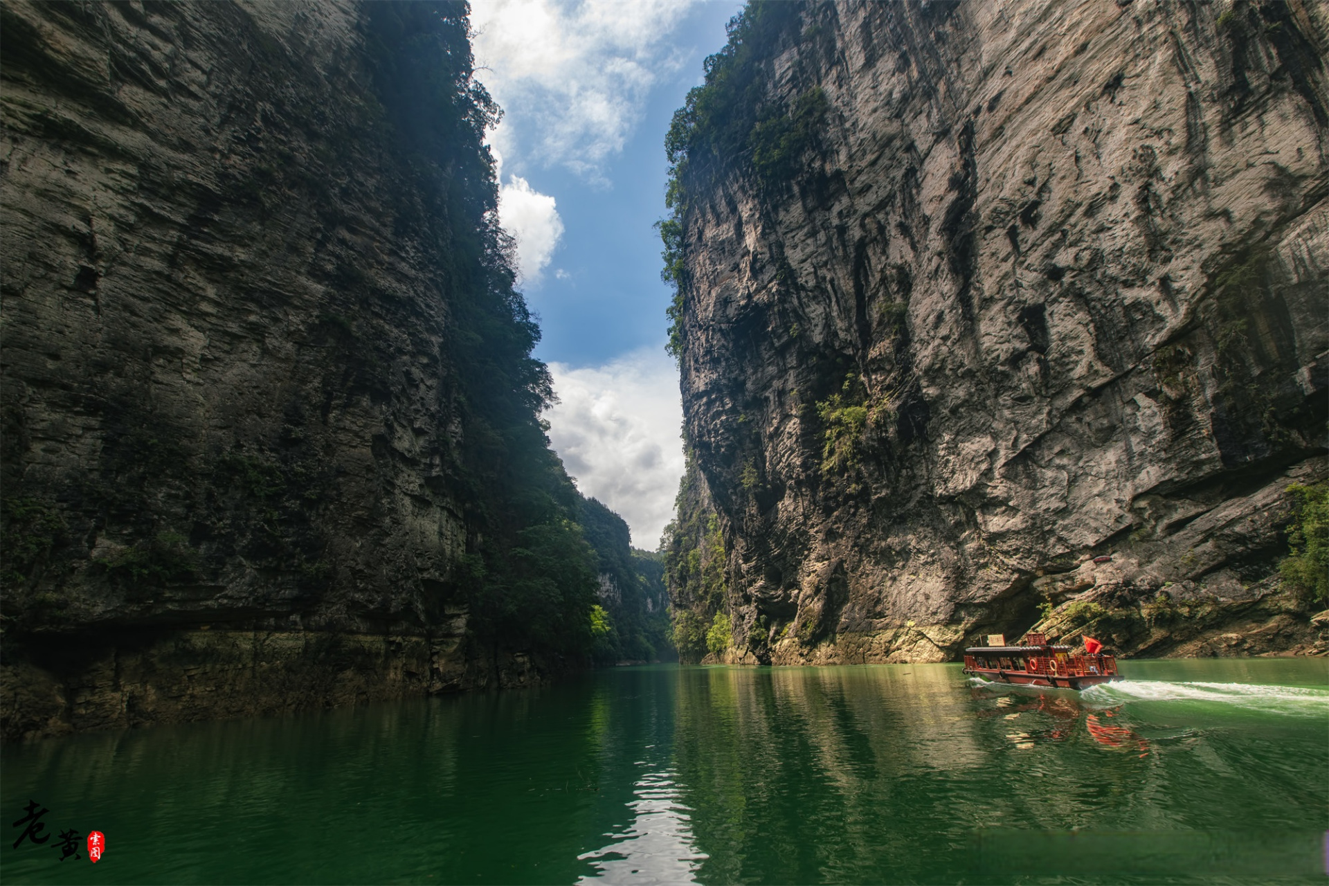 微博旅行家##带着微博去旅行#神龟峡,位于重庆黔江区,距离重庆主城
