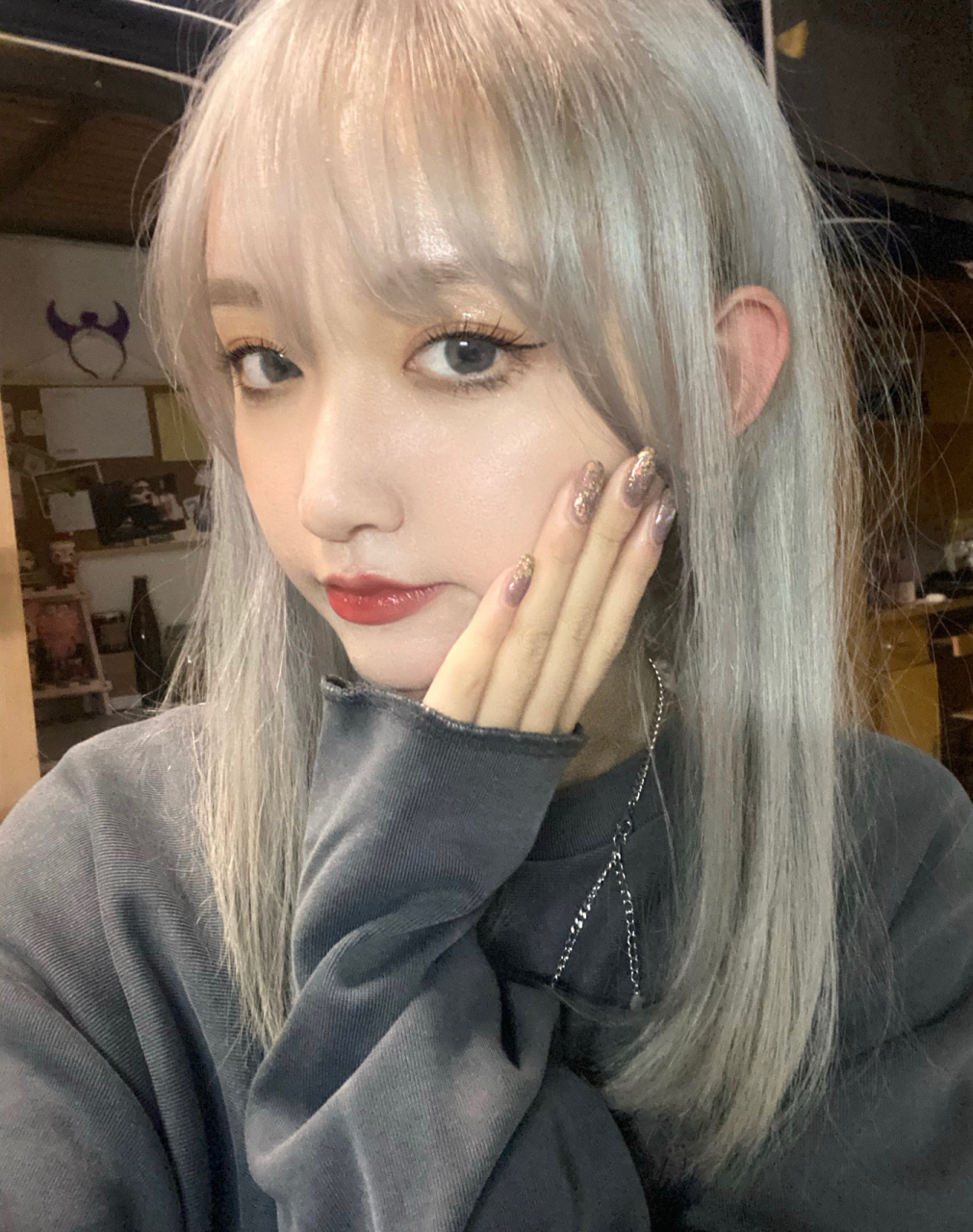 银灰色07 一直想染个很浅的冷色 这个银灰简直绝了 无敌显白 漂头发