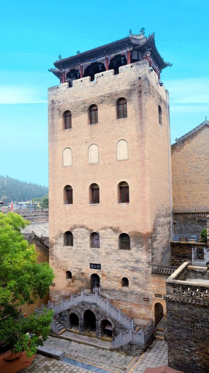 皇城相府河山楼 河山楼是皇城相府(又称午亭山村)的标志性建筑,名取"