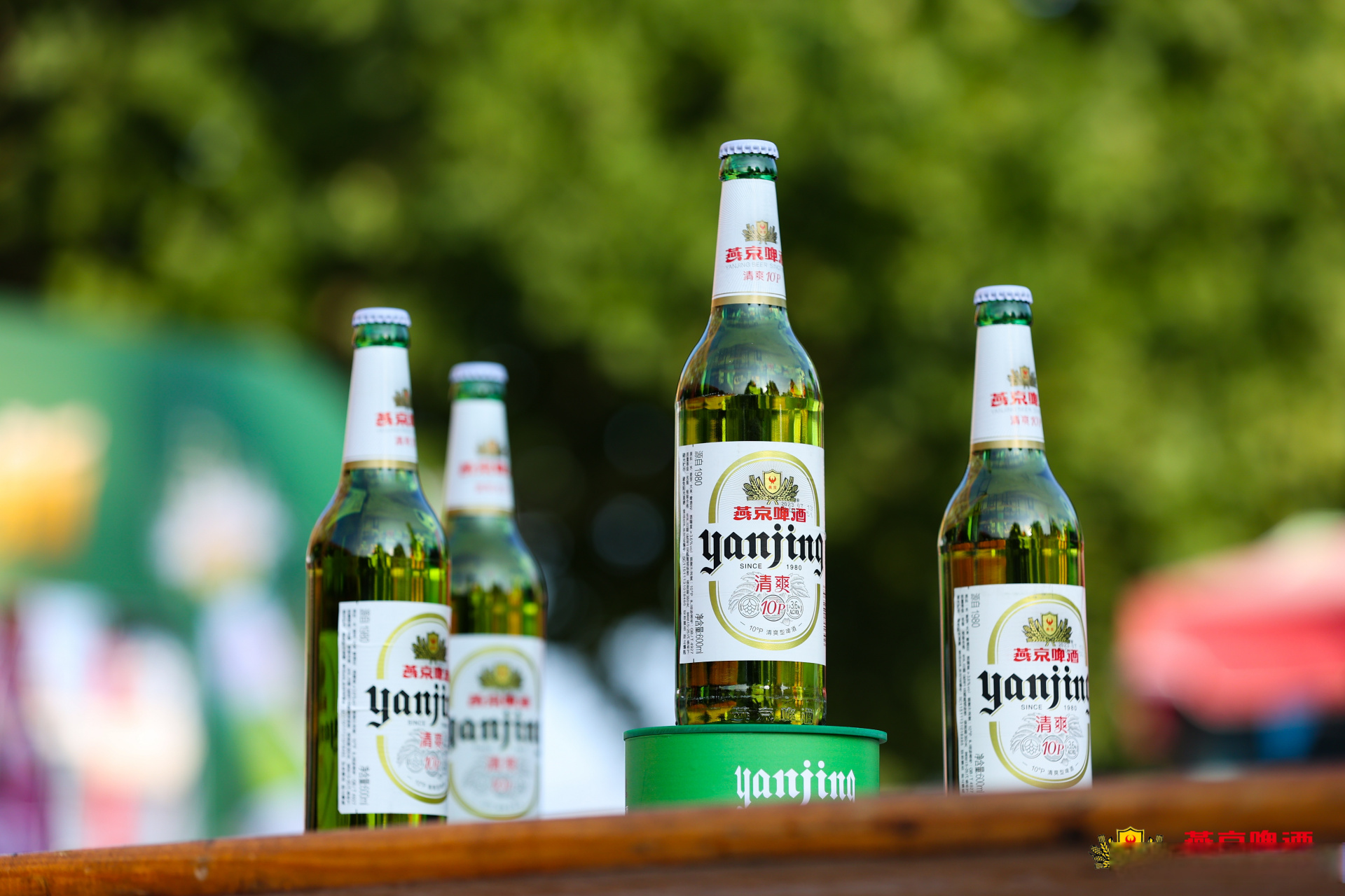 燕京清爽经典焕新# 燕京清爽 焕新出发 沉浸式看球派对~ 烧烤啤拘小