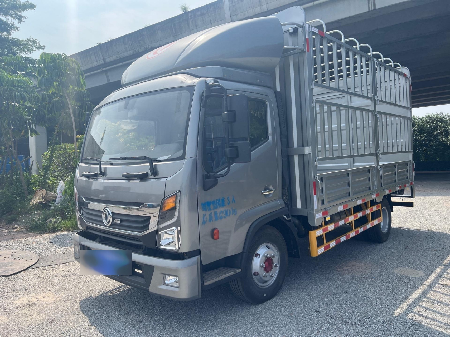 2021年9月上牌,东风4米2高栏,日产3.0发动机160匹马力.6档波箱.