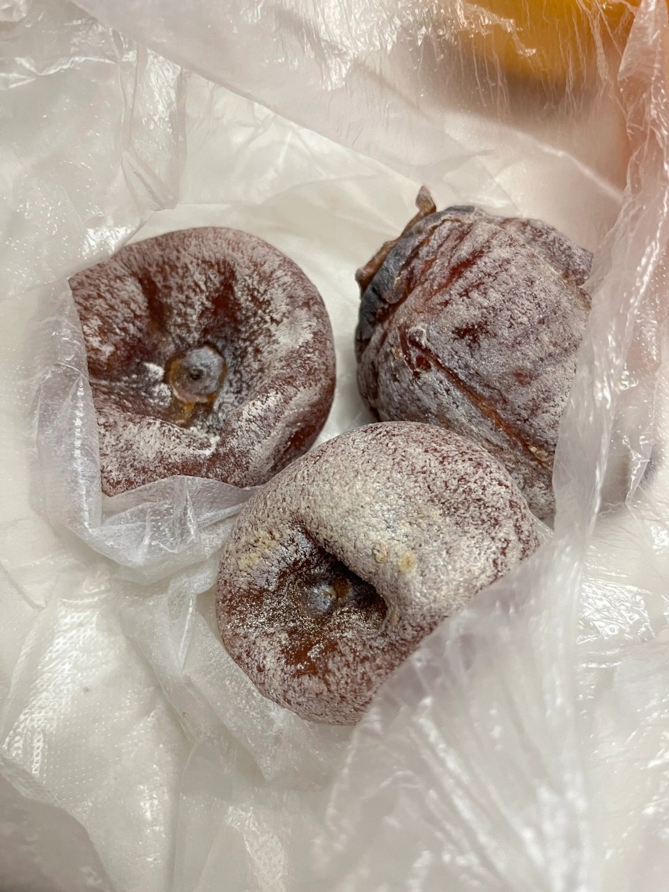 柿饼,长霉了,有股奇怪味道,不能吃了吗