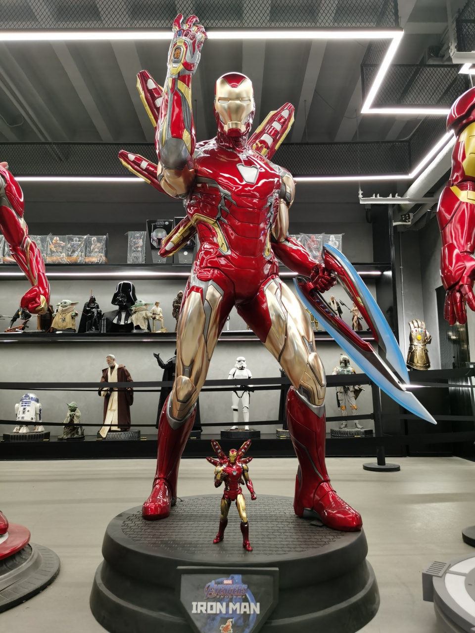 分享几个钢铁侠mk85 也是tony stark最后的一套战甲 	 大小从10cm 22