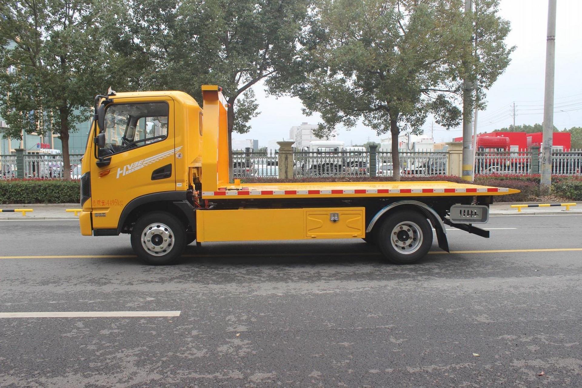 纯电动蓝牌清障车 轴距:3300轴距02153马力 时速:90km/时02续航