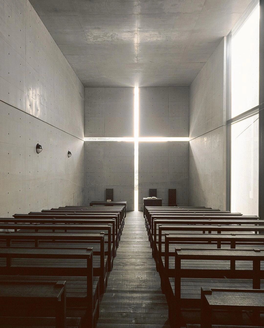 日本建筑大师安藤忠雄代表作"光之教堂" 光之教堂,是日本最著名的建筑