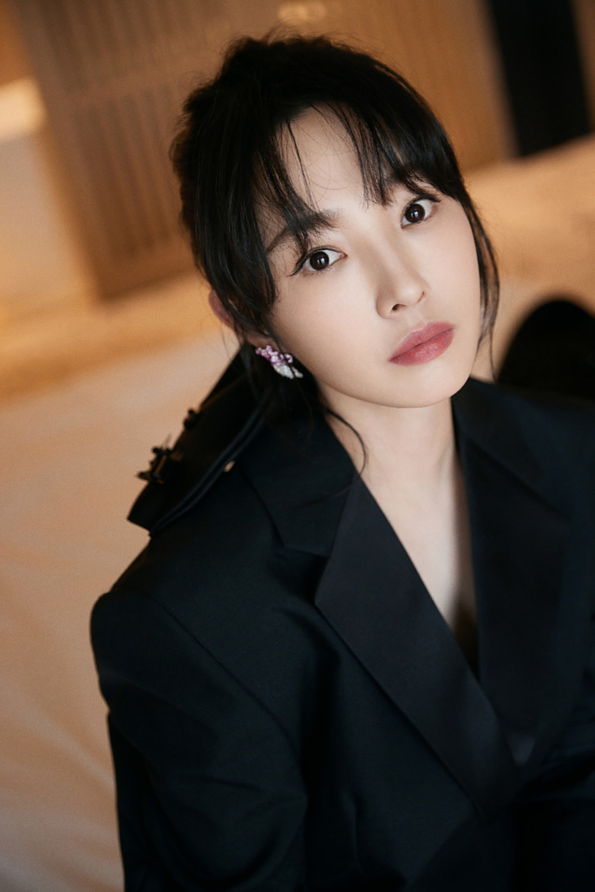 优雅慵懒 送上今日一组@白百何 第十三届北京国际电影节开幕式高清