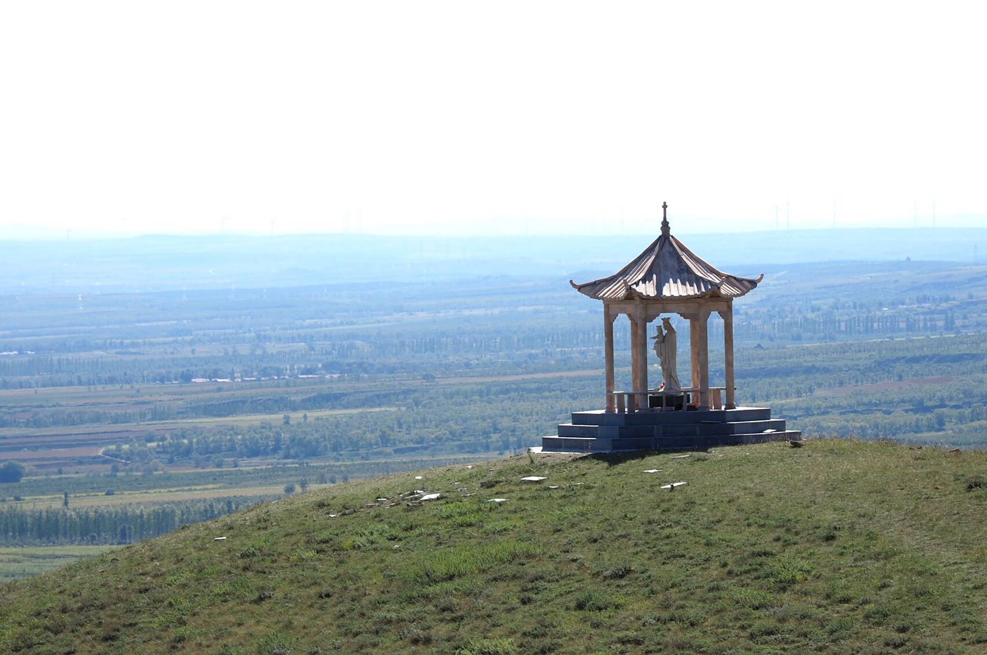 山西大同摩天岭 山西摩天岭风景区 位于山西省大同市左云县北部,平均