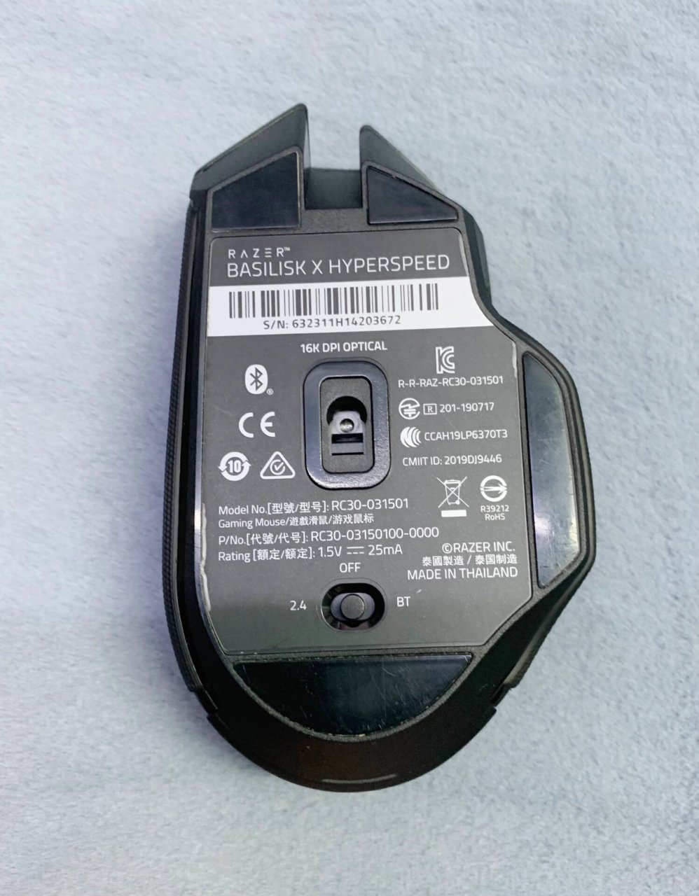 雷蛇 razer 巴塞利斯蛇x极速版 小巴蛇无线鼠标,左侧有点痕迹,正面95