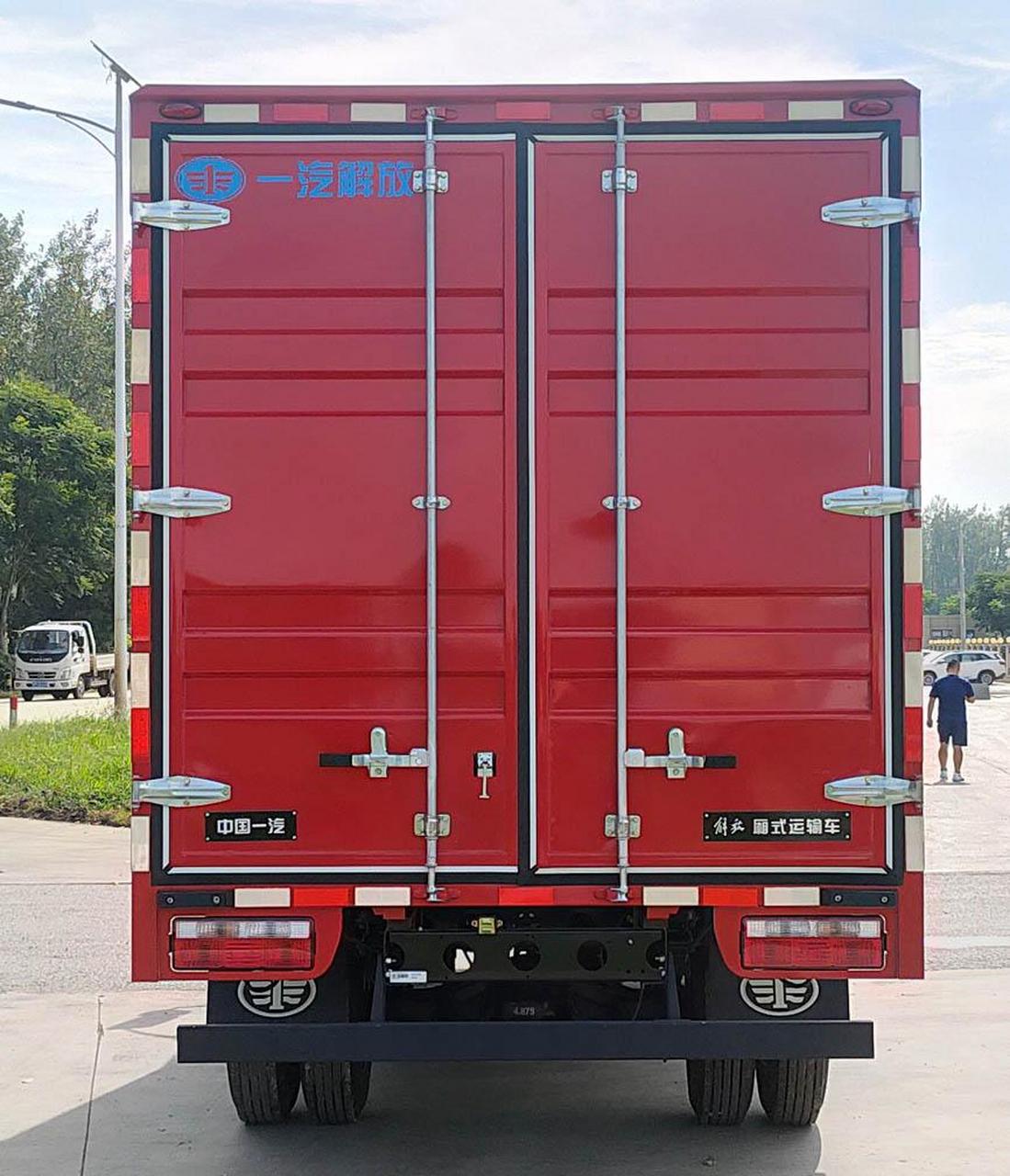 一汽解放j6f轻卡,140马力锡柴发动机,5档代付变速箱,270dh加强型承重