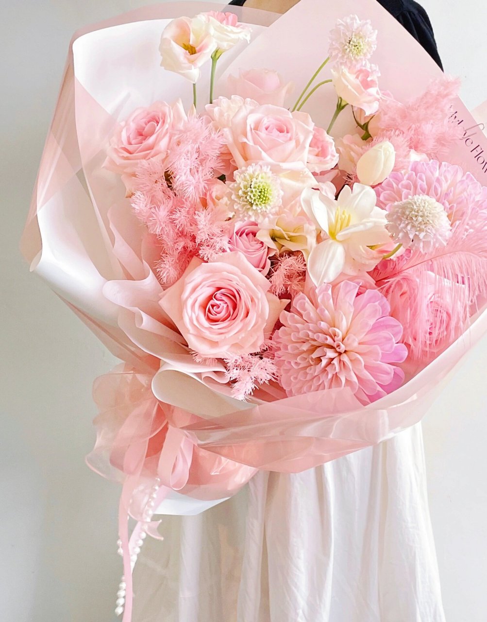 粉色花束 一束随意搭配的粉色花束