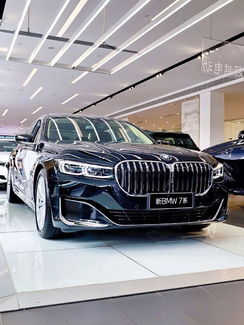 十月【宝马7系内部订车落地价】可售全国 972021款 730li m运动套装
