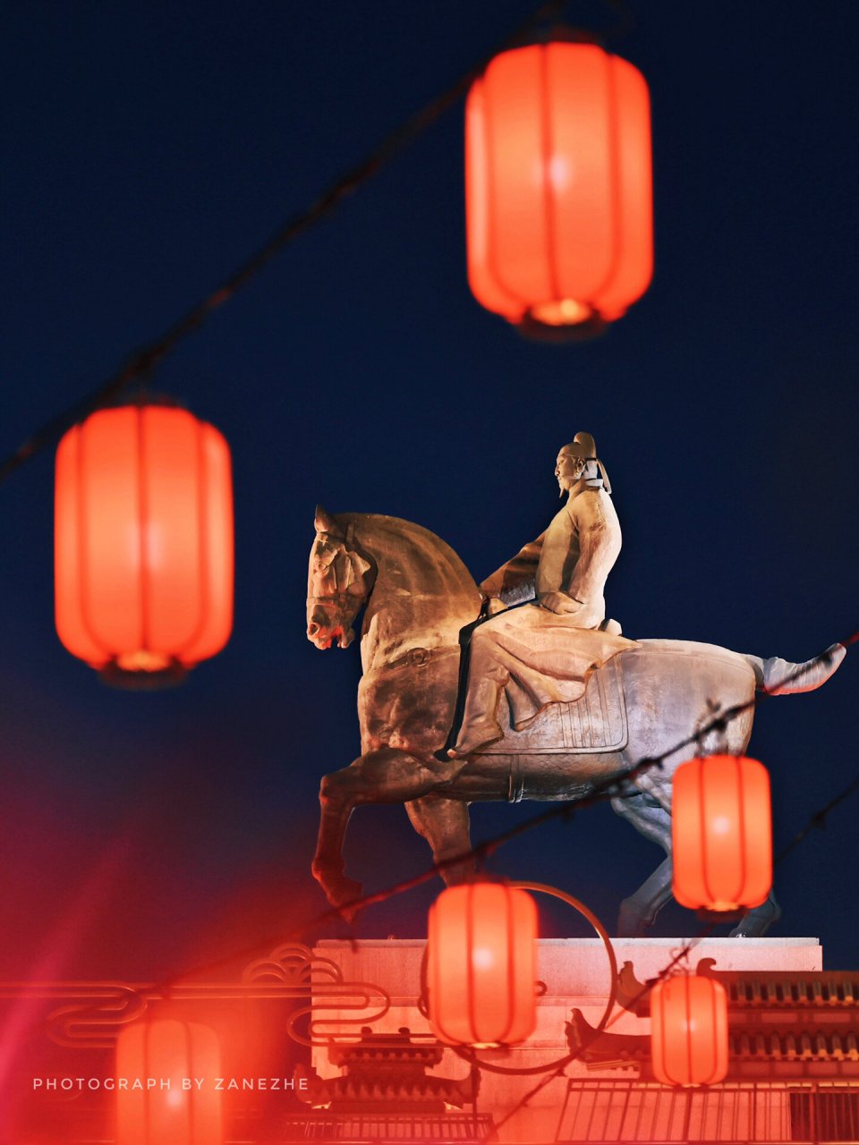 大唐不夜城夜景太美啦 99大唐不夜城  夜晚灯火辉煌属于长安的浪漫