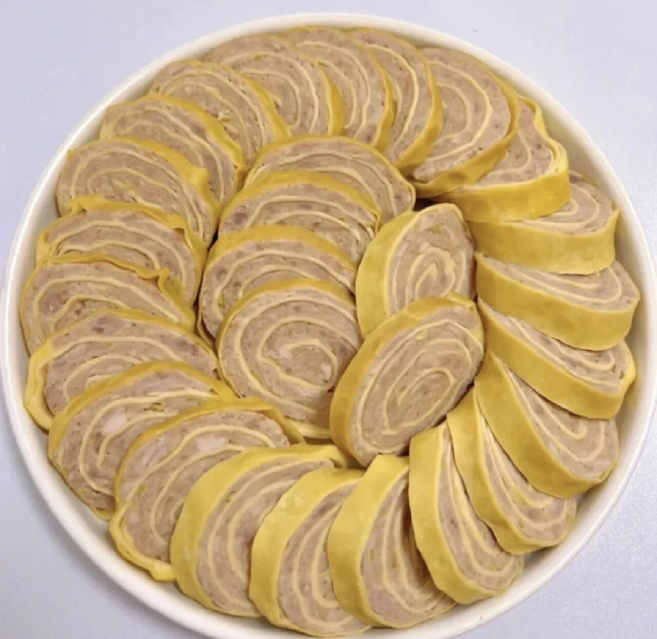 小孩子都爱吃的千张肉沫卷