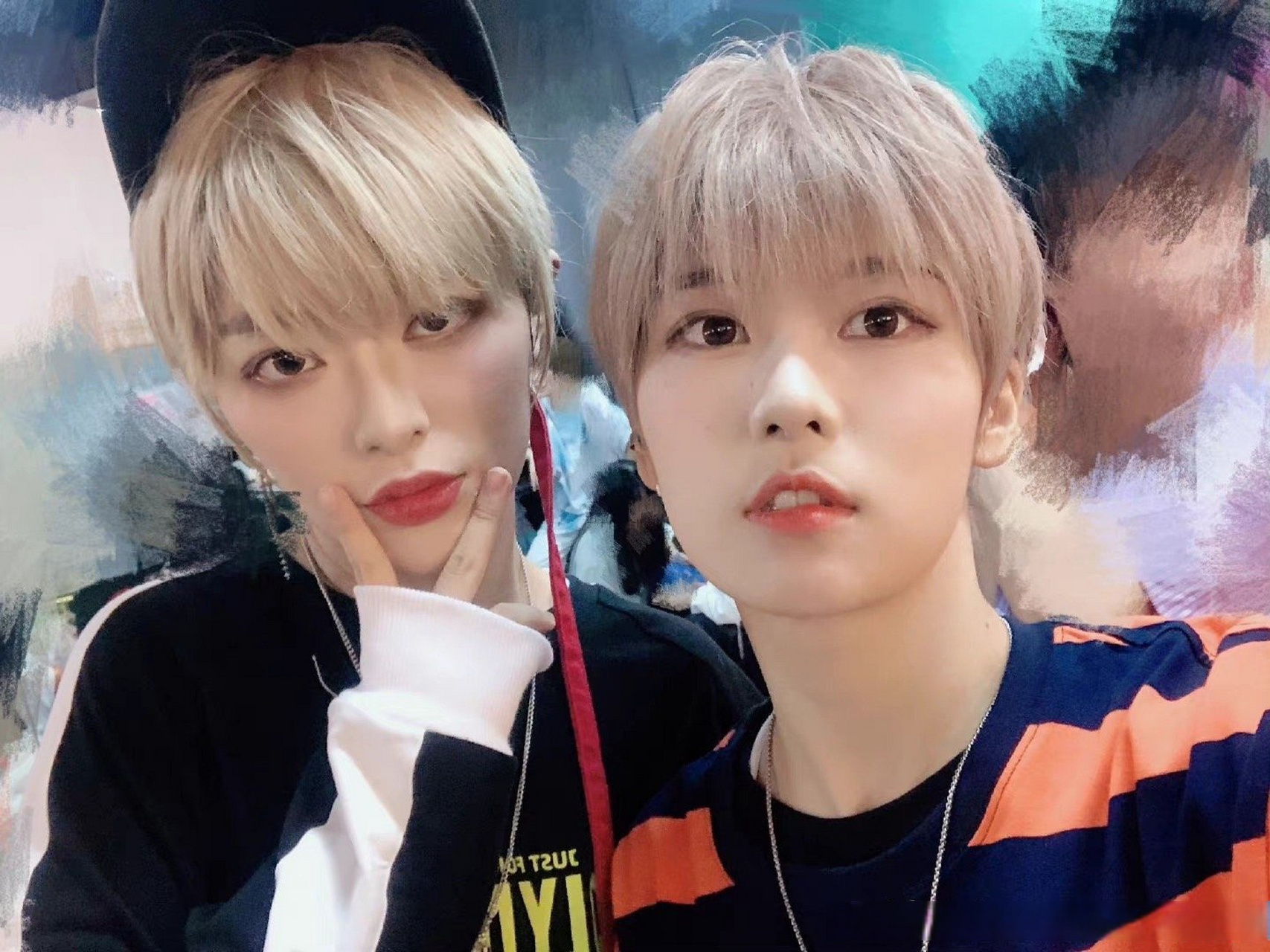 龙媛#一路走来龙亦瑞和杨媛媛两人一起组合表演,她们真的是彼此最