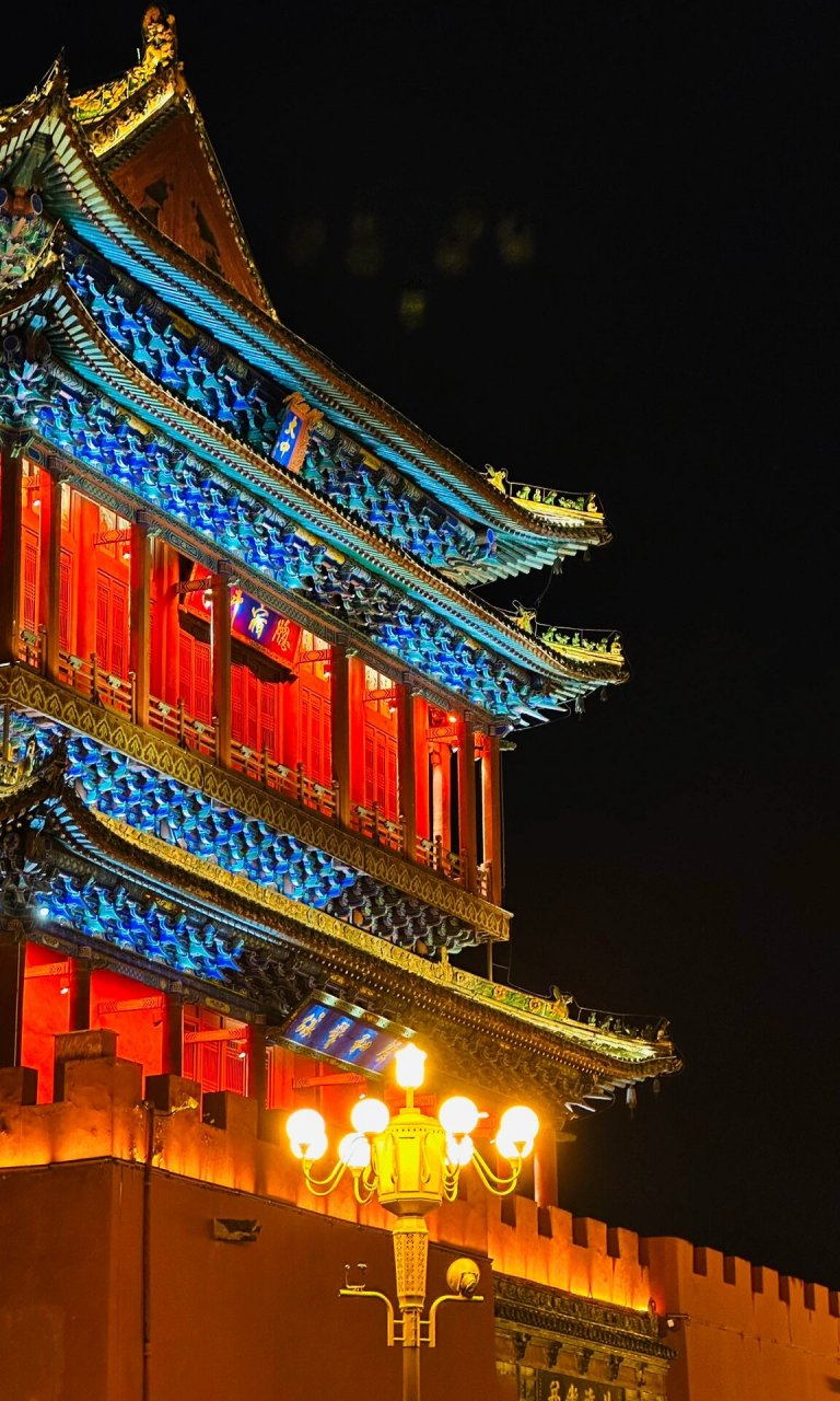 山西临汾——鼓楼夜景 7815万荣行程结束了,直接让包车师傅送到