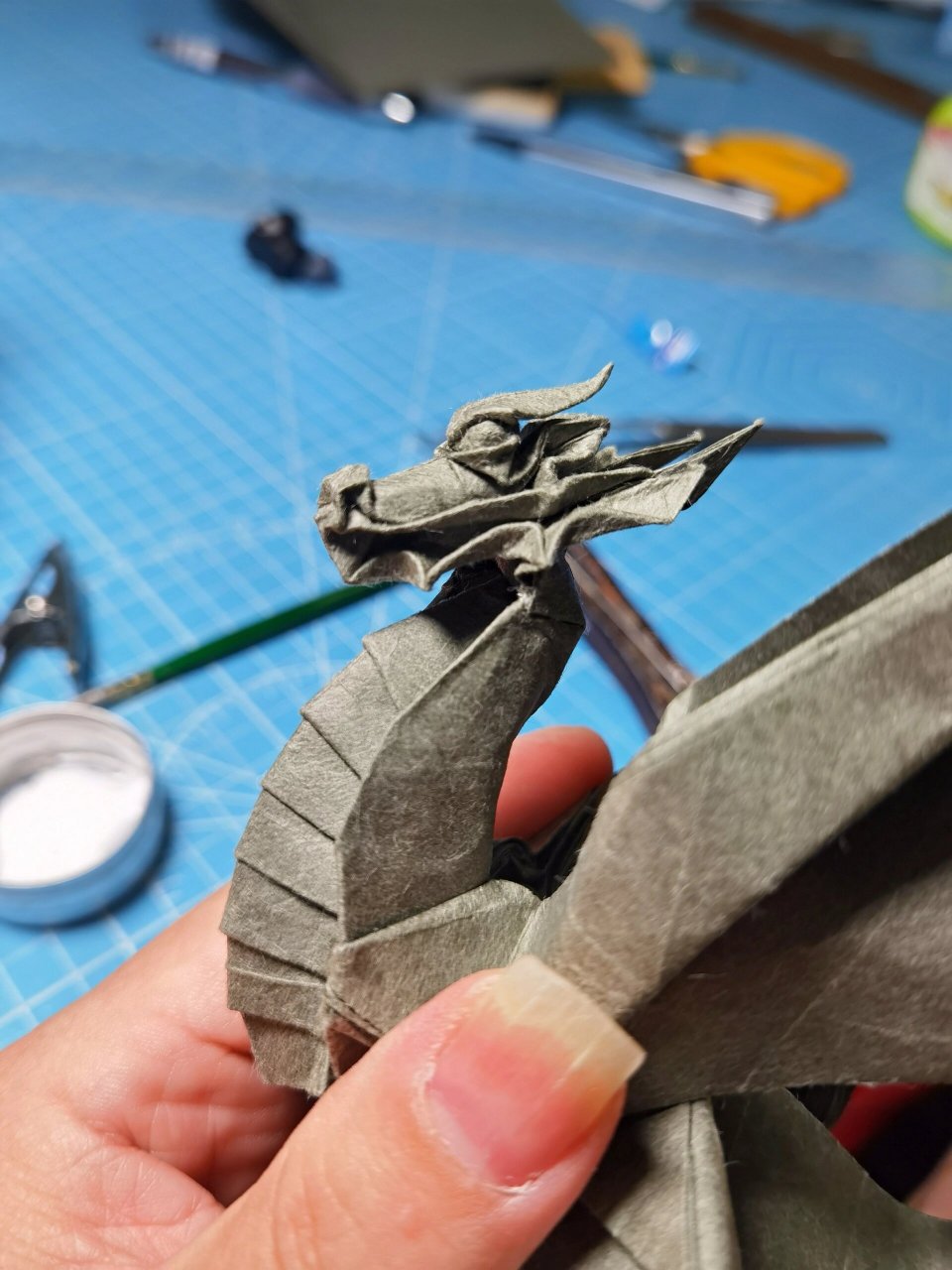 【折纸-作品】有翼麒麟 这种纸每个颜色一张,别的颜色用的快.