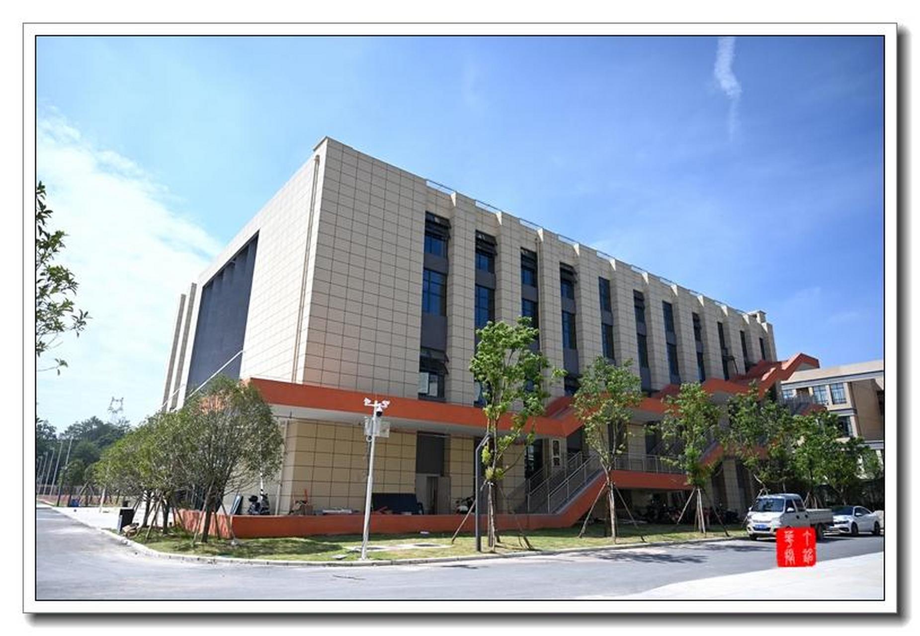 铅山卫校新校区来咯,美美哒抖出你的家乡 旅行推荐官 治愈系风景