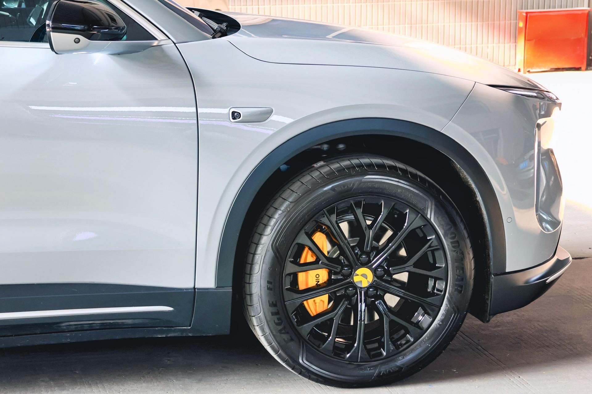 蔚来轮毂卡钳改色!小改动大效果.