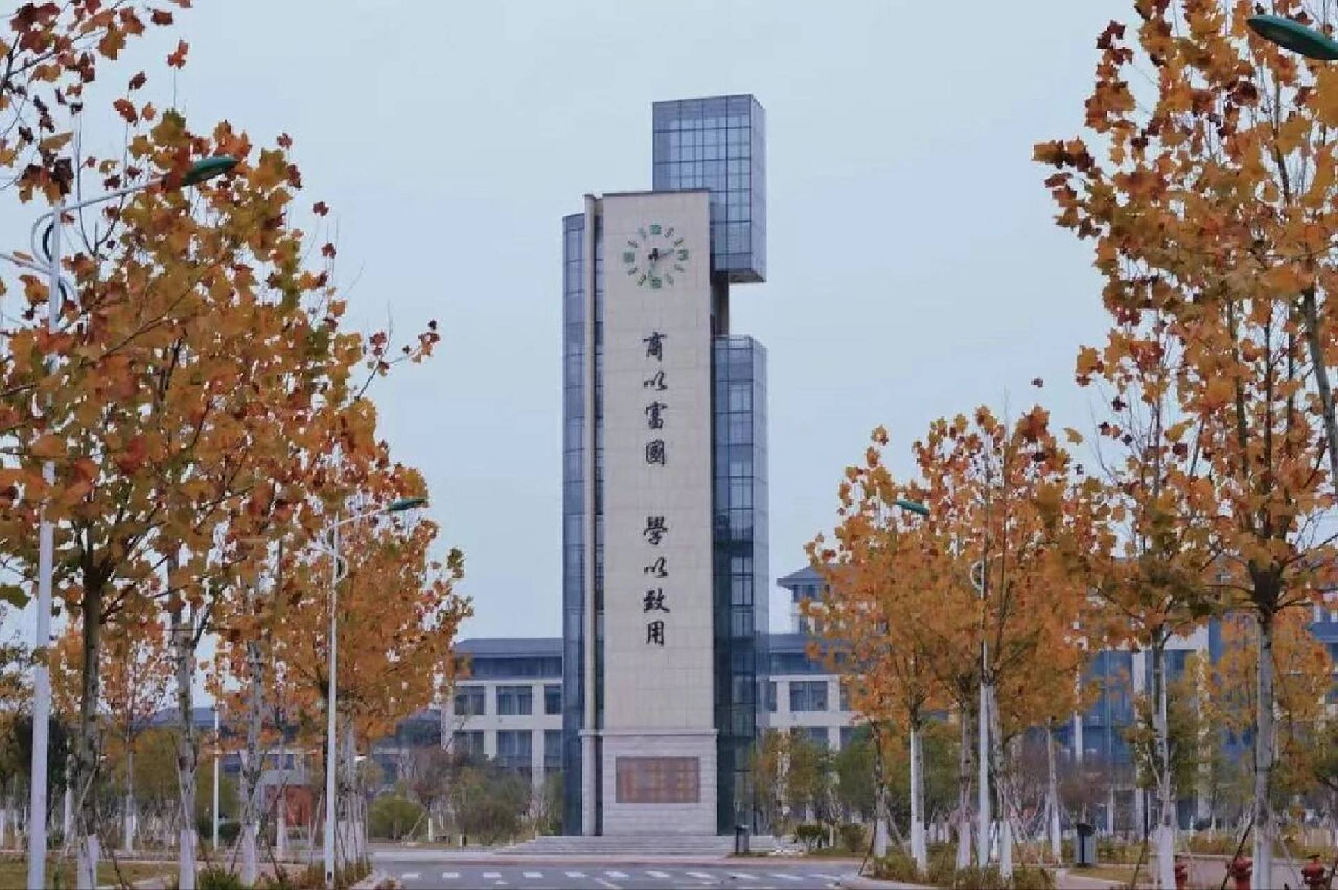 欢迎大家报考江西农业大学南昌商学院 在线解答各种学弟学妹的问题,本