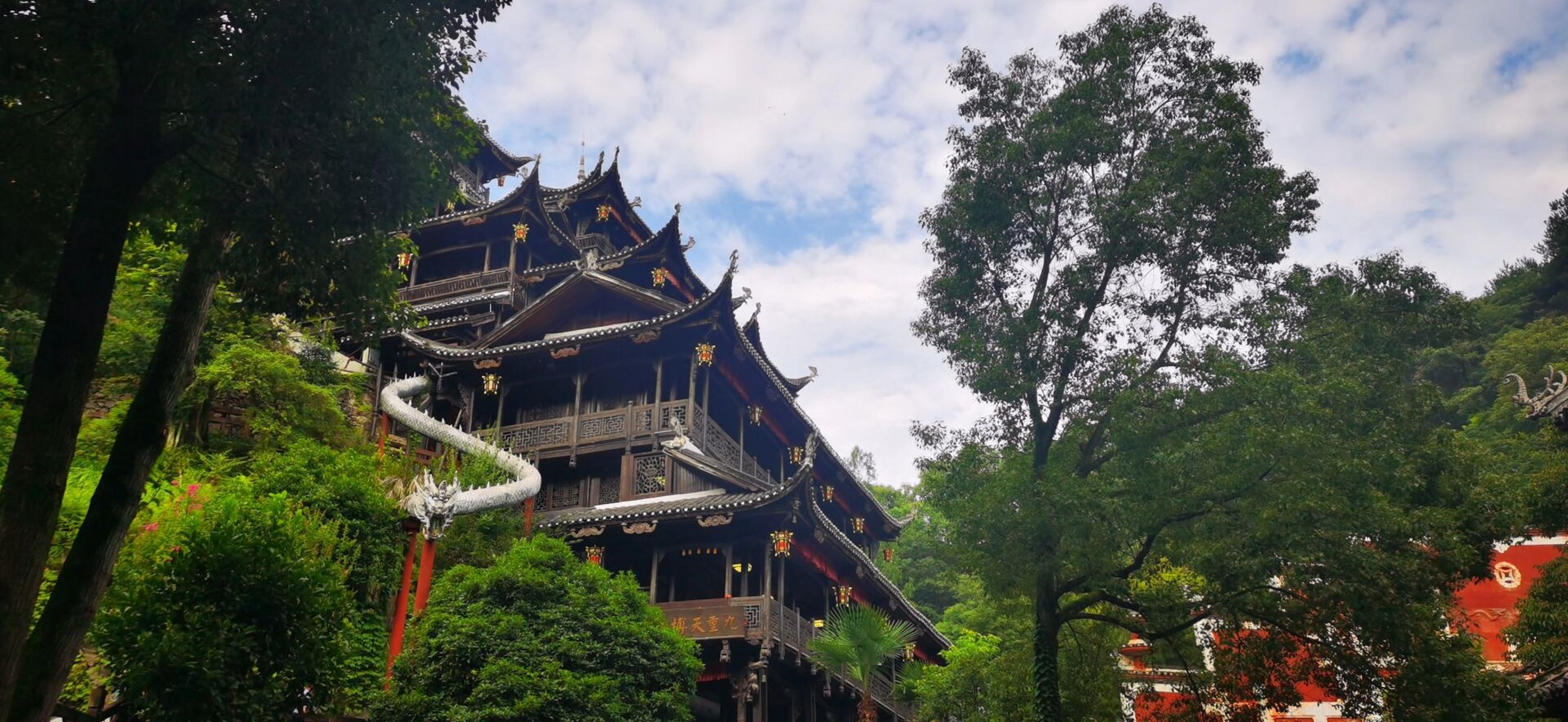 张家界土司城,真的没必要!