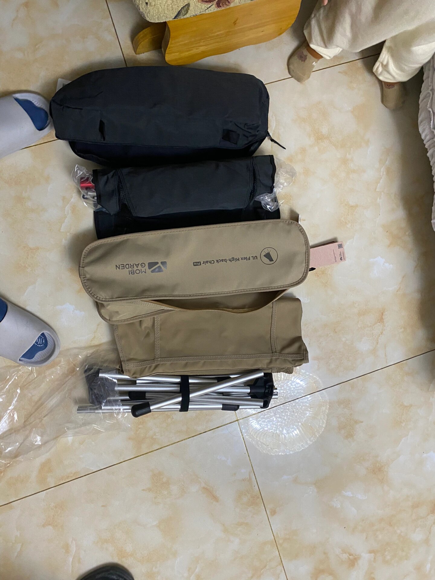 挪客 牧高笛 月亮椅 折叠椅对比 整体质量 感觉牧高笛好一些.