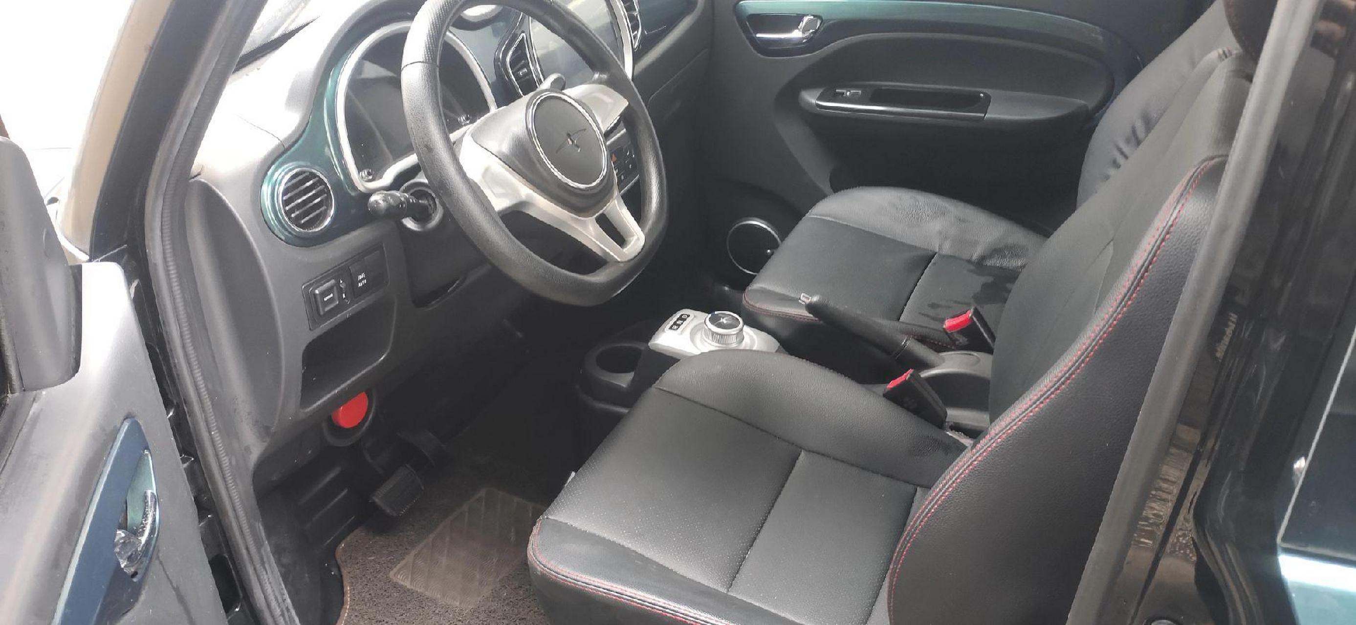 新到21年购买今日阳光m2最高配,实跑八千公里,自动大灯,方向助力自动